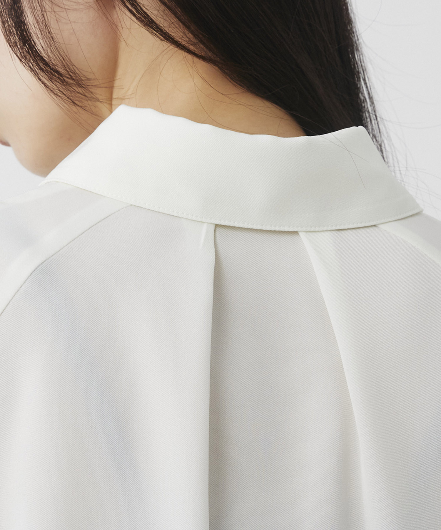 トーンカラーレースシャツ