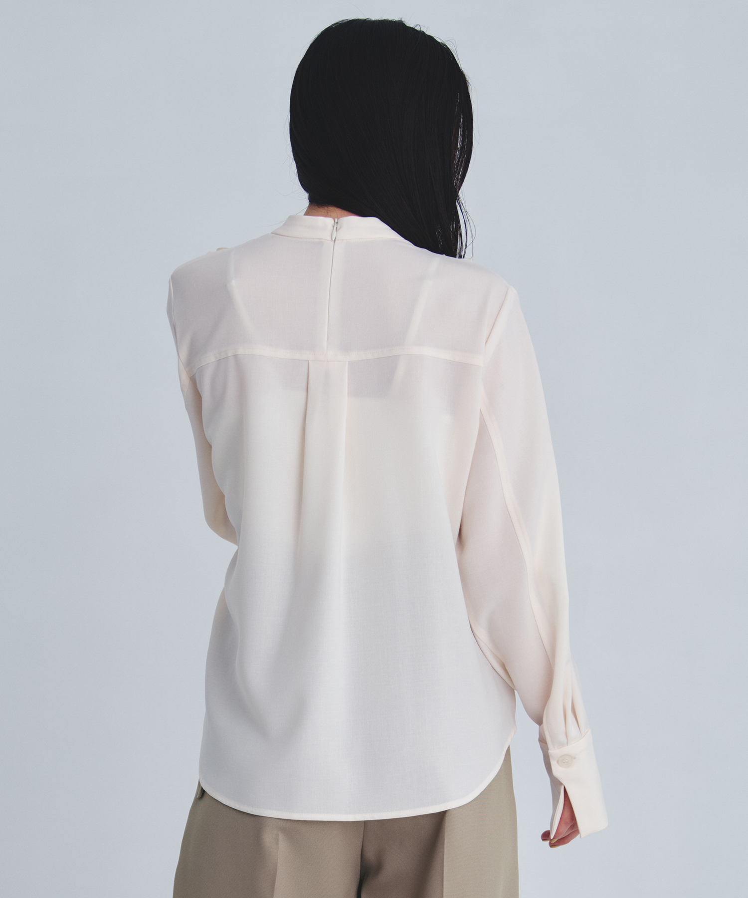 タックドレープシェイプブラウス