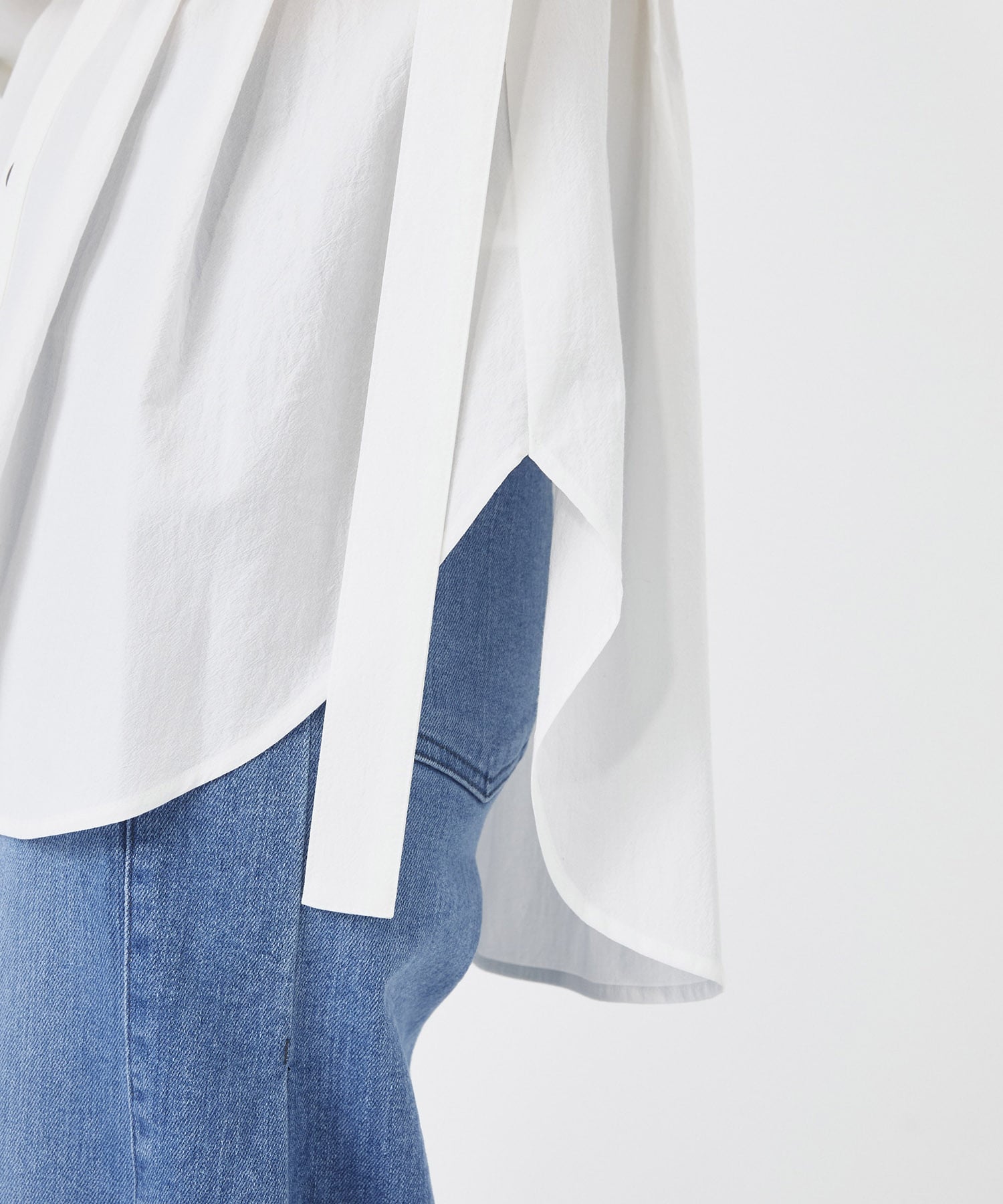 タックゴムシェイプベルトシャツ