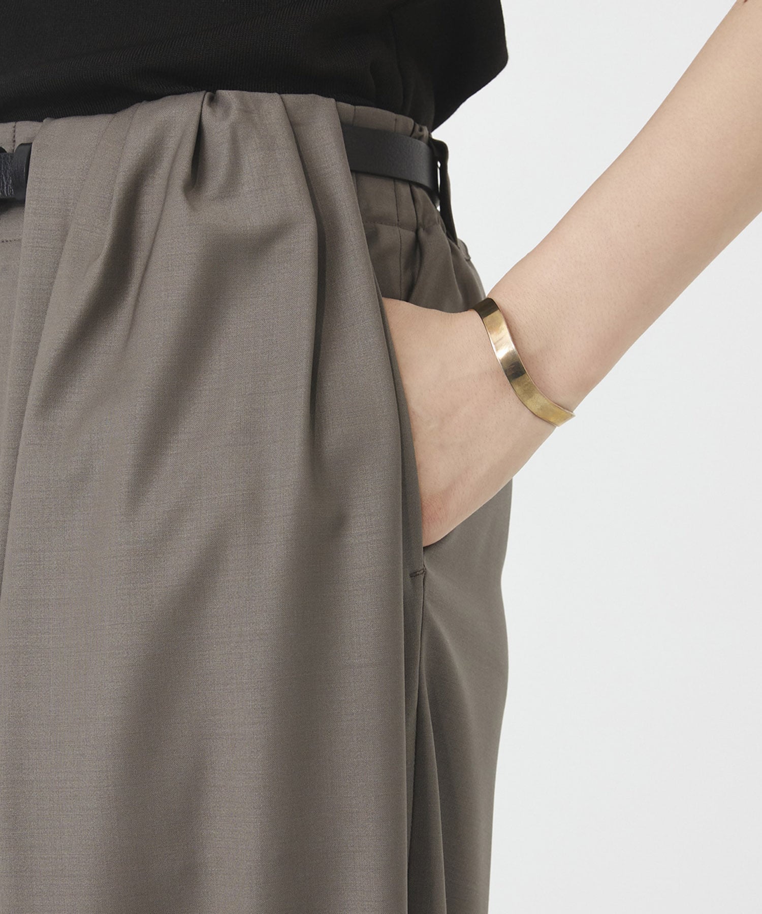 【新色】Super120s Wool Relax Trousers