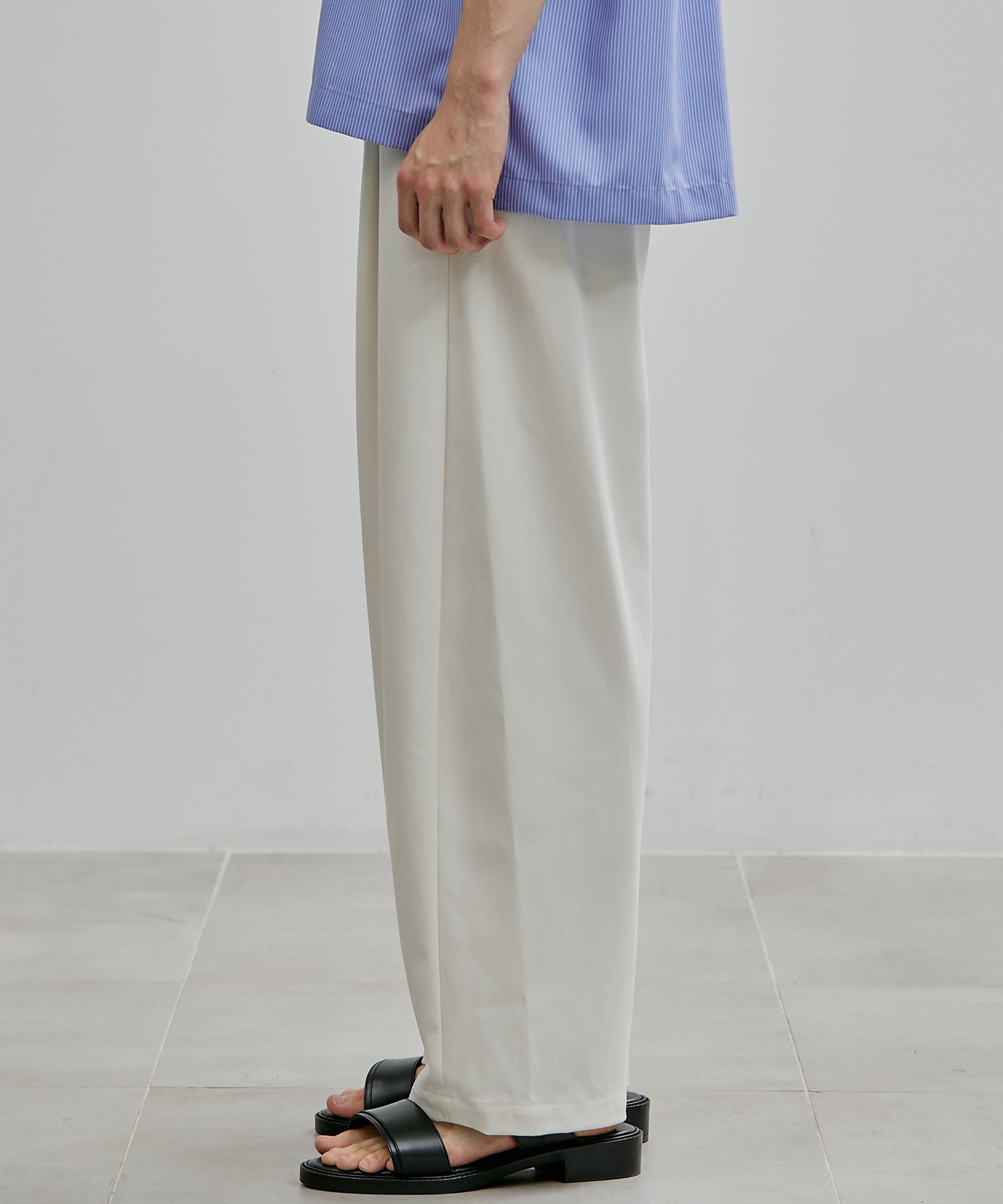 ハイツイスト バレルチノパンツ