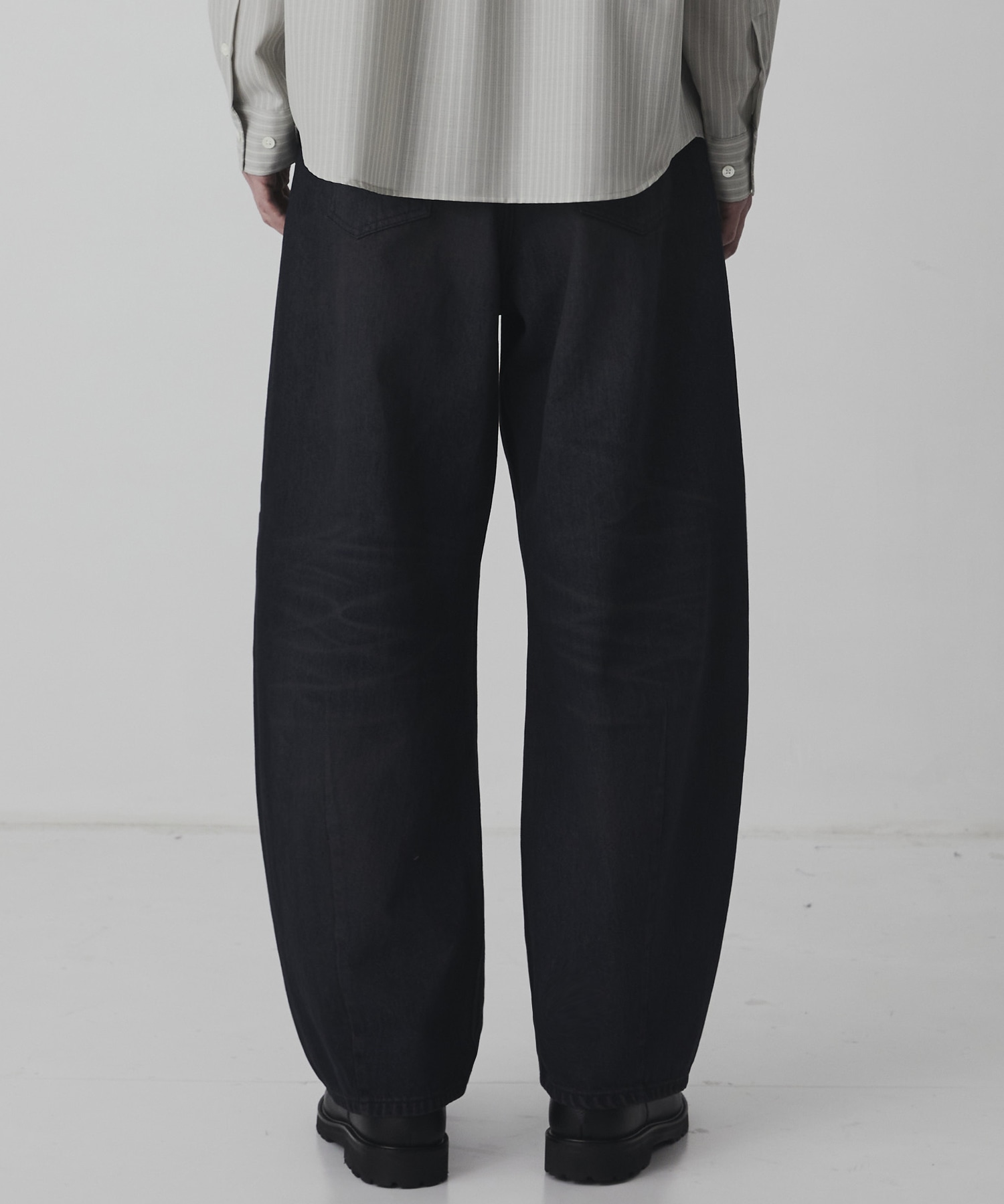 〈残りわずか｜再入荷なし〉オーバーダイ バレルデニムパンツ