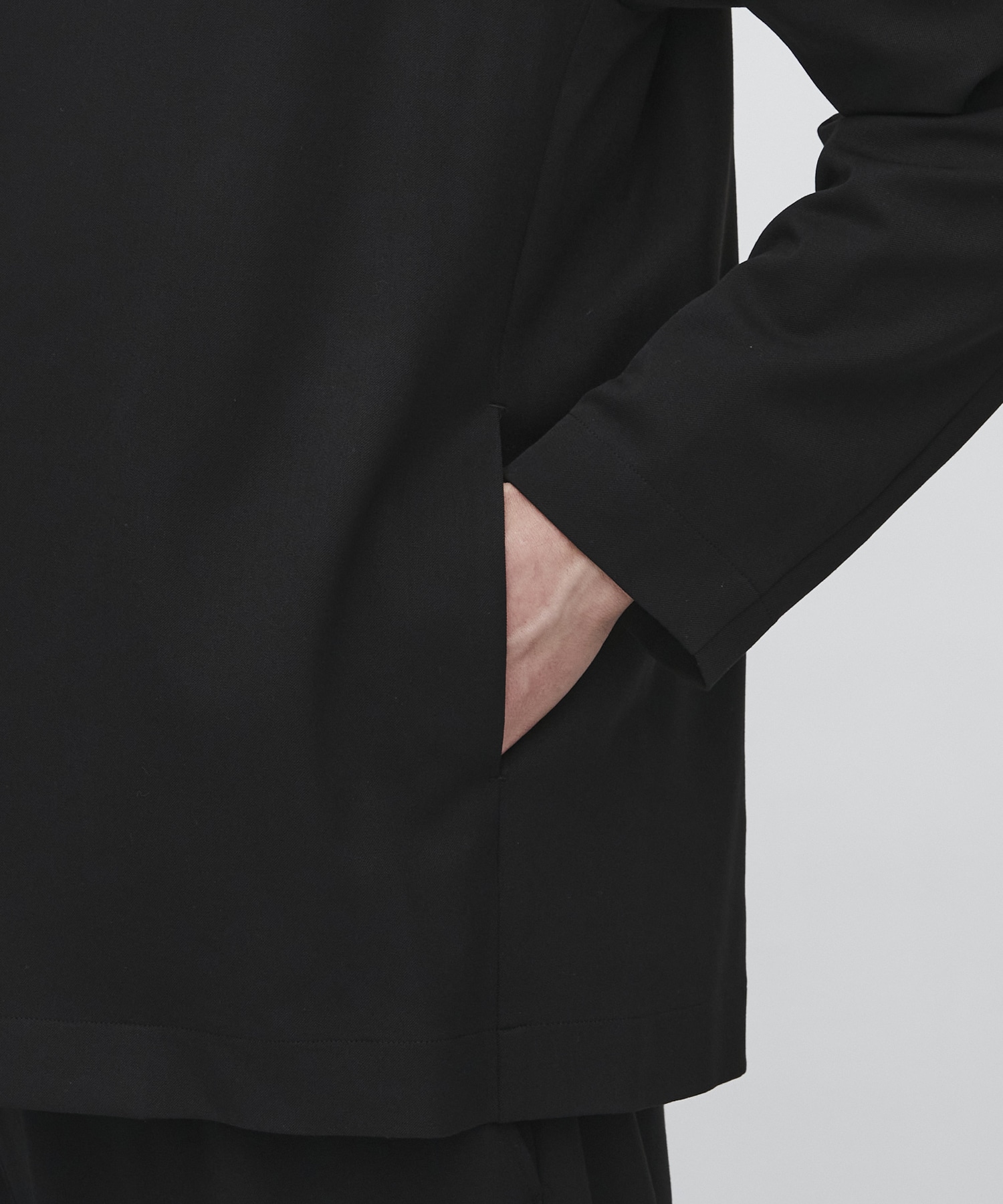 アウトラスト カーディガン