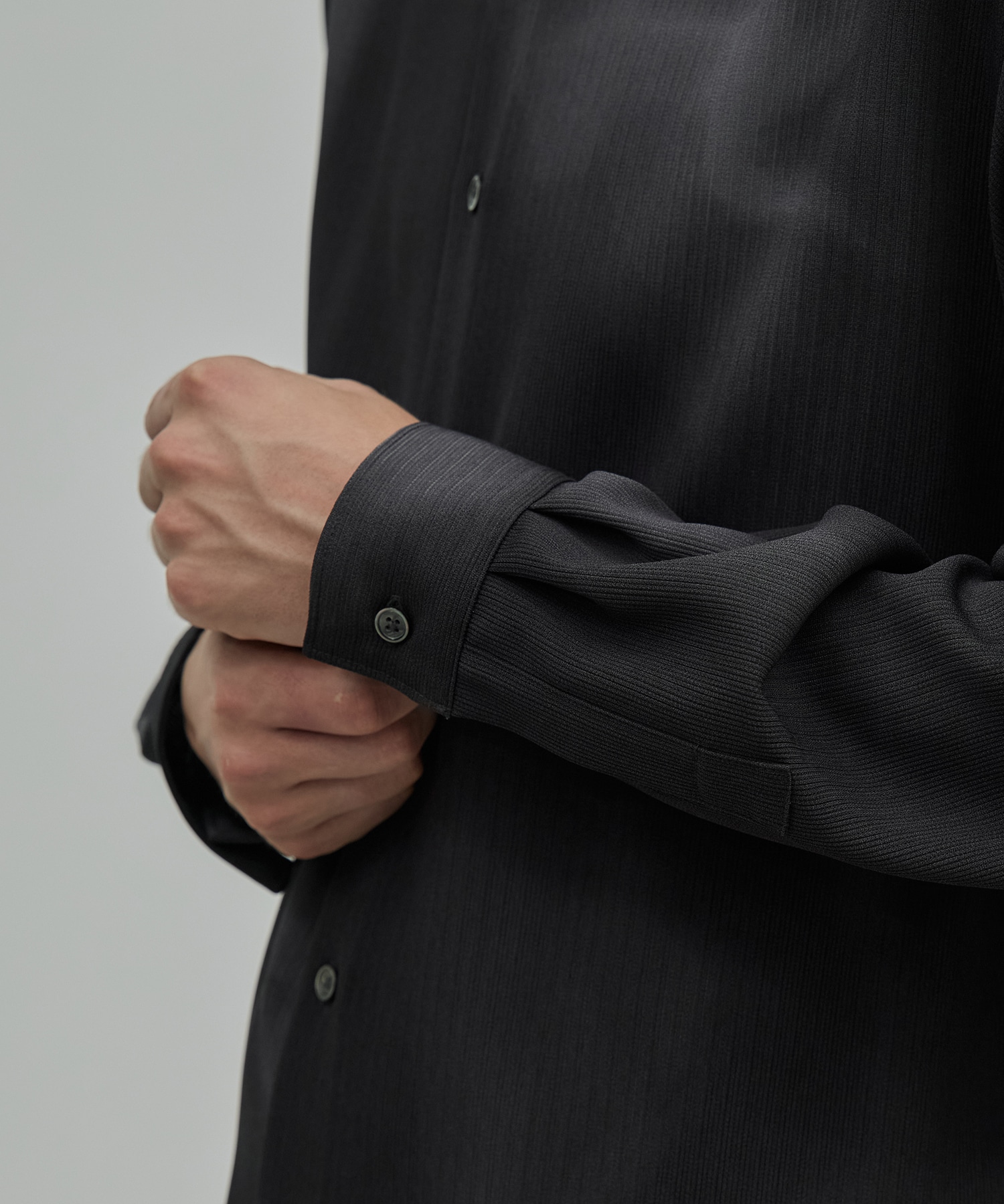 〈新発売〉COLD DRY GRADATION PLEATS ロングスリーブシャツ