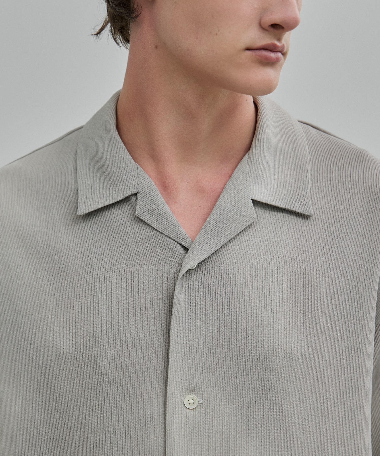 〈新発売〉COLD DRY GRADATION PLEATS オープンカラーシャツ