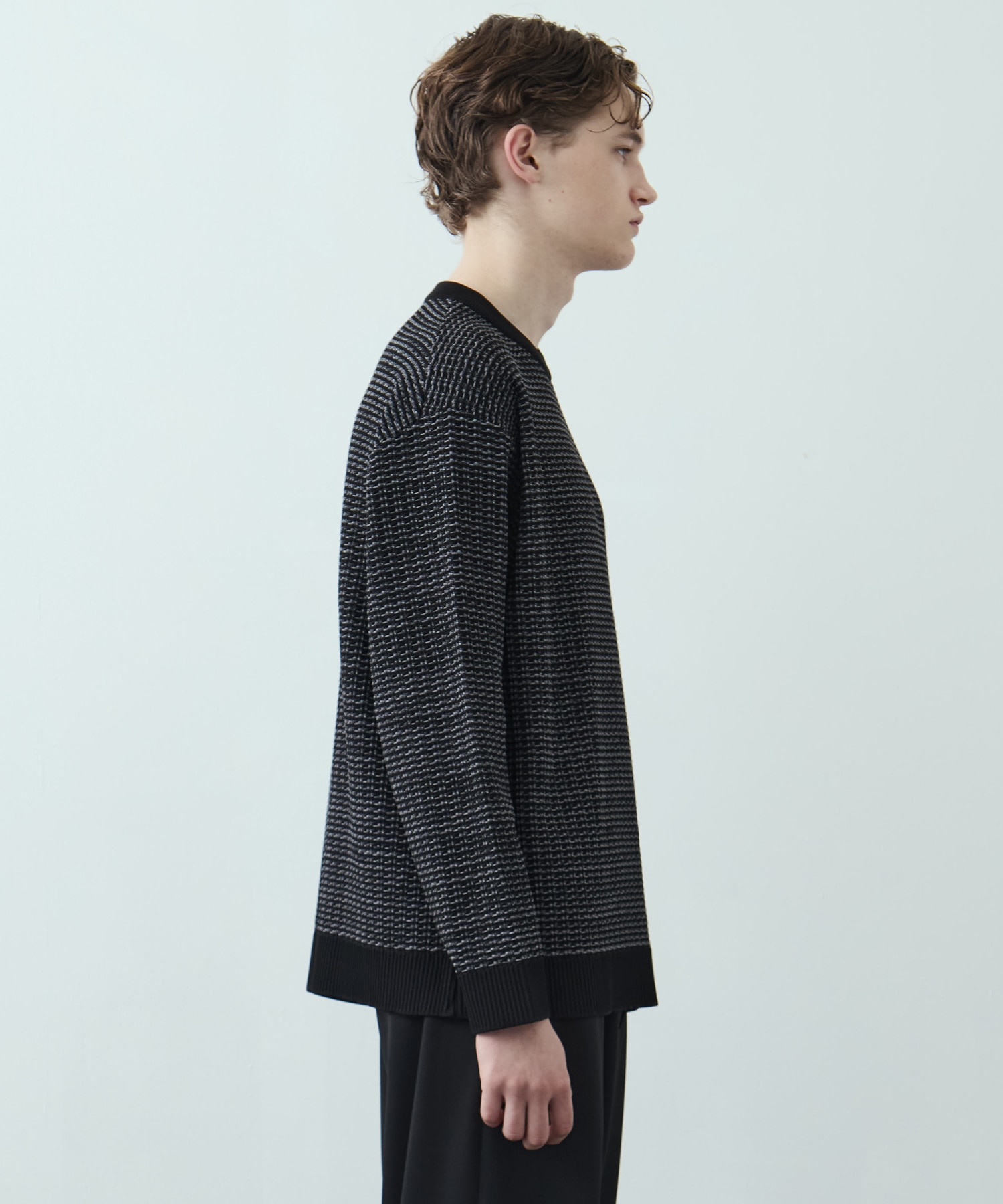 アウトラスト ジャガード クルーネックニット