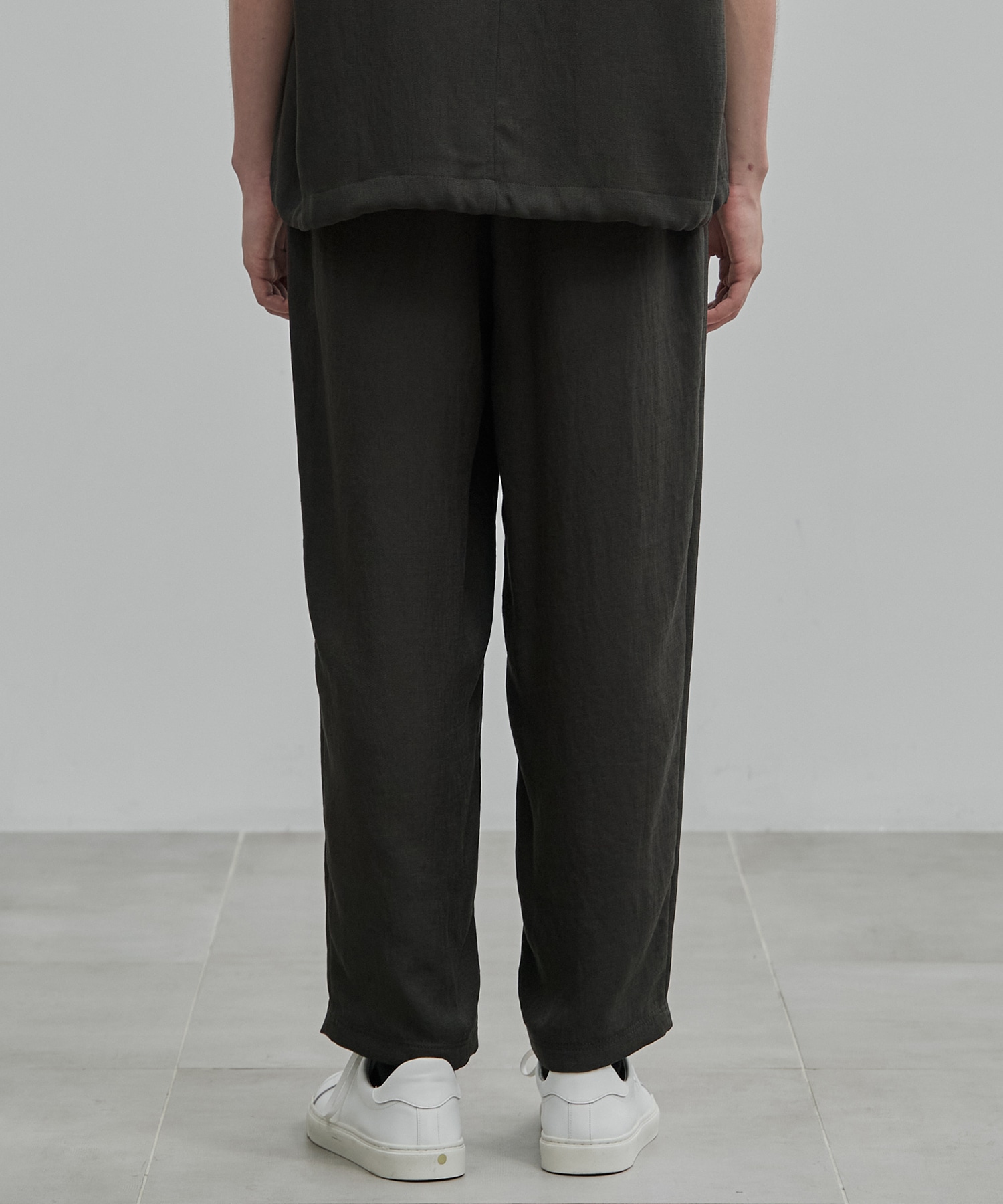 〈新発売〉MODERN SILK LINEN イージーパンツ