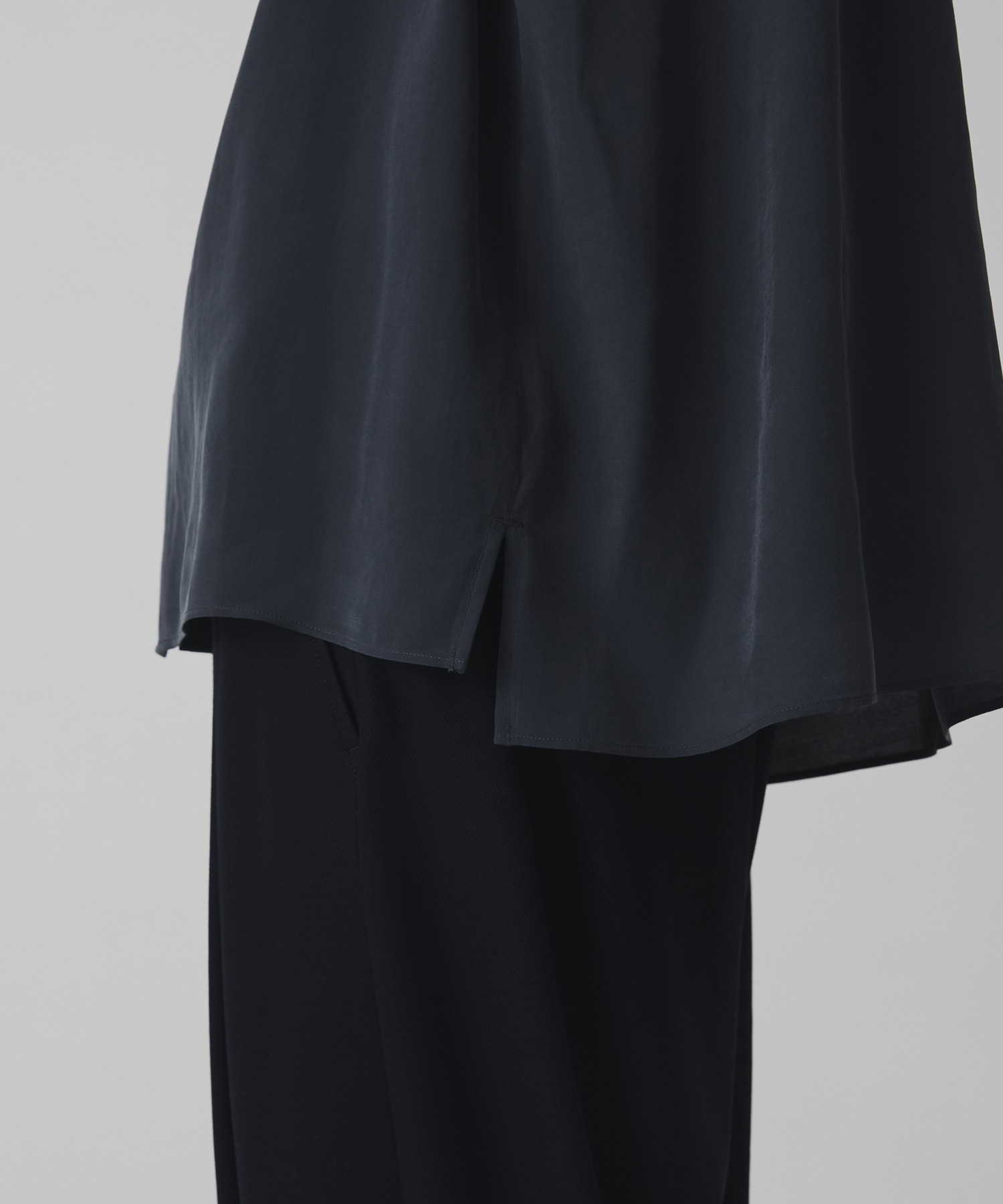 〈2026SS｜WEB限定〉フィブリルレーヨン リラックスシャツ