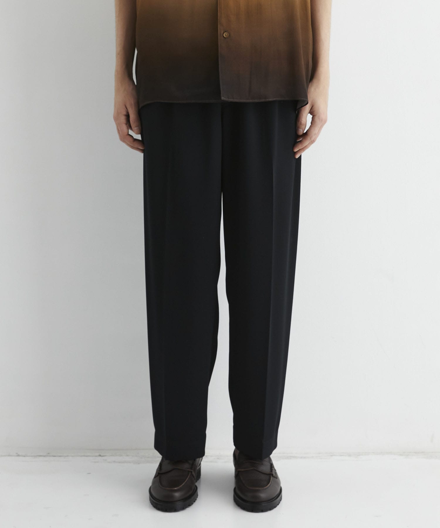 COLD DRY PLEATS シームレスイージーパンツ