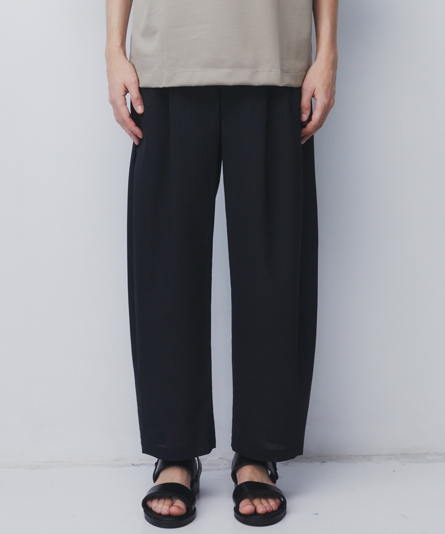 〈WEB限定|先行販売〉AIR WOOL ストライプバレルスラックス