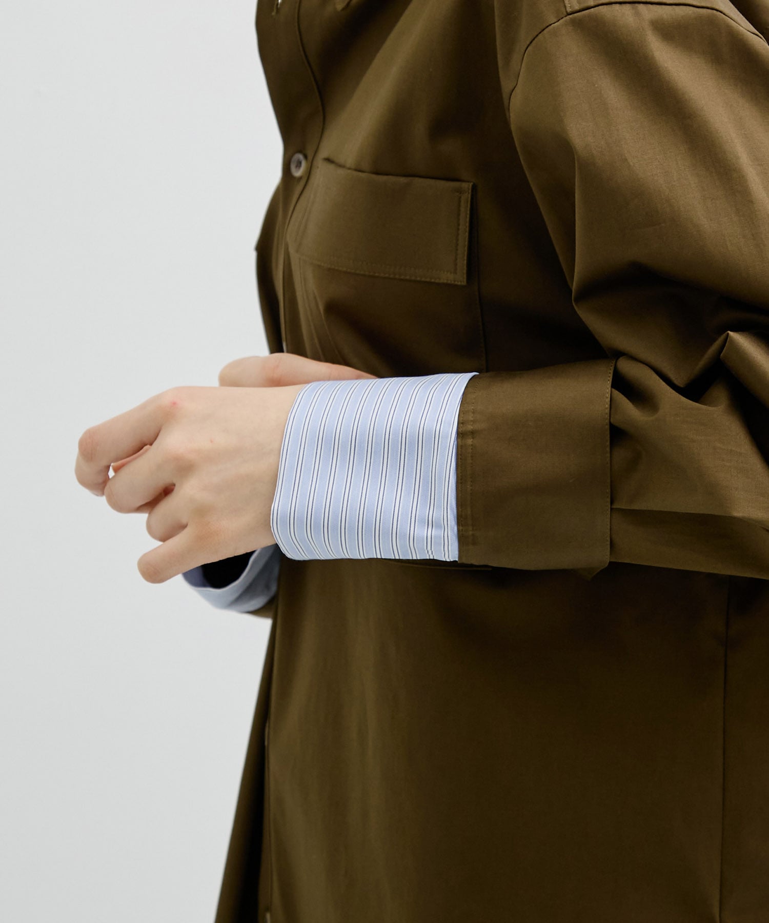 〈残りわずか〉レイヤーカフスオーバーシャツ