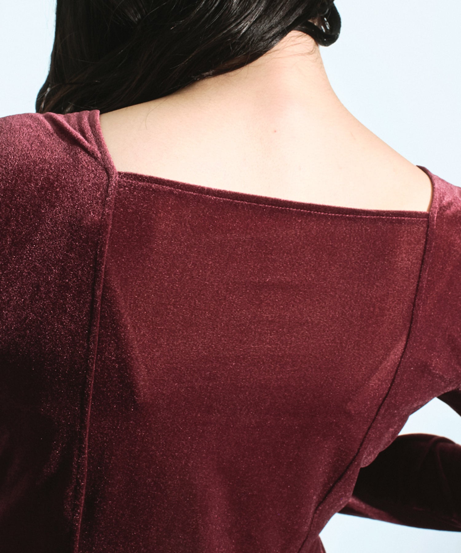 〈残りわずか〉スクエアネックZIPベロアプルオーバー