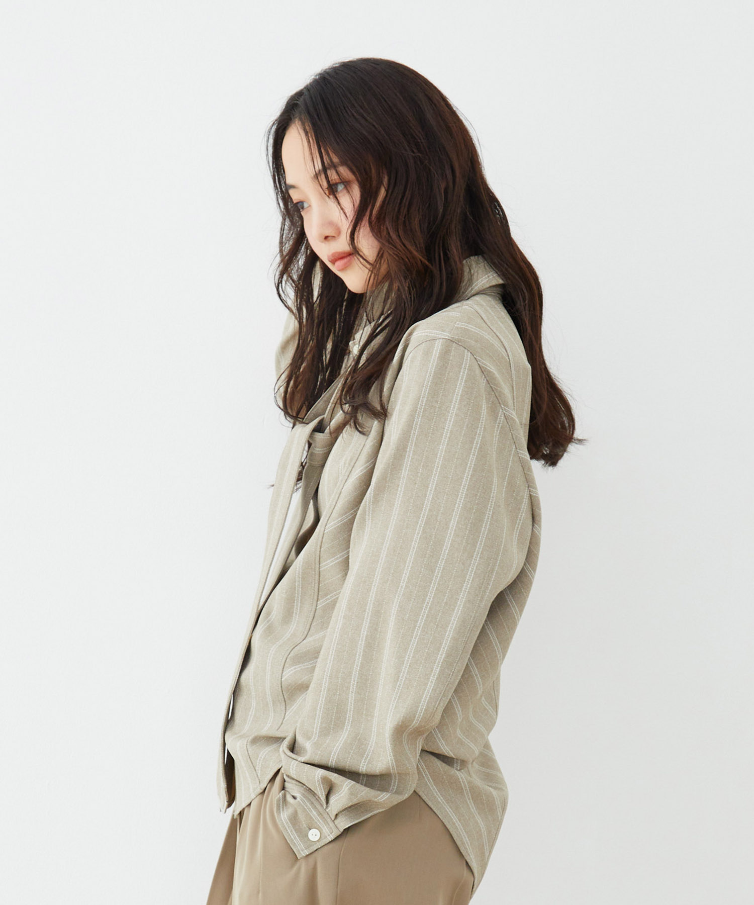 コーナーチップボウタイシャツ