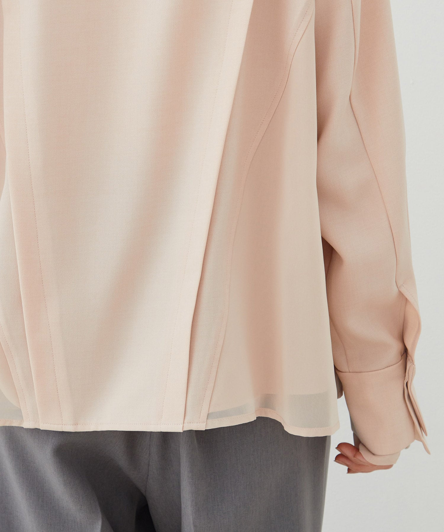 シアーレイヤーブラウス