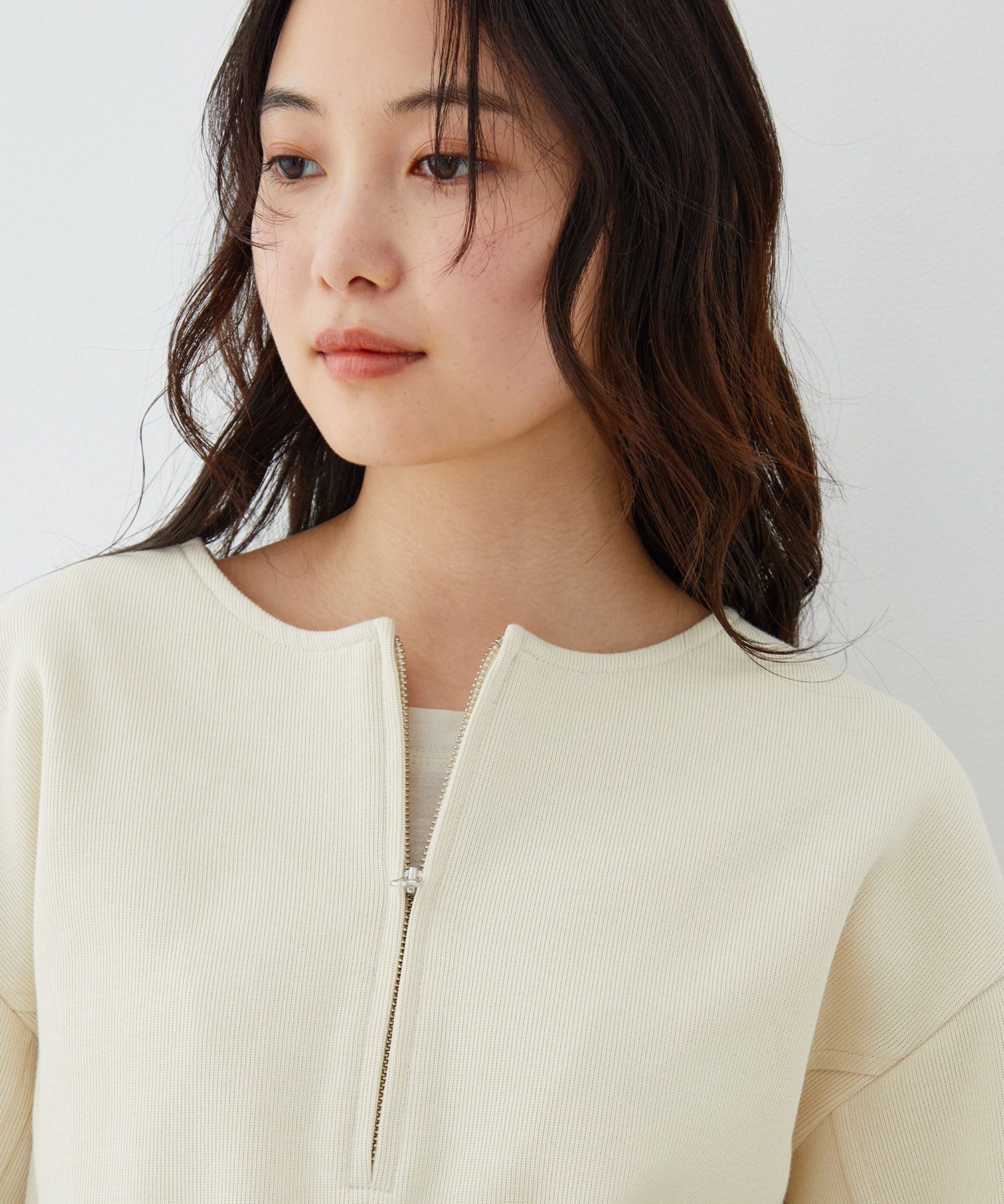 タックフォルムスリーブカットプルオーバー