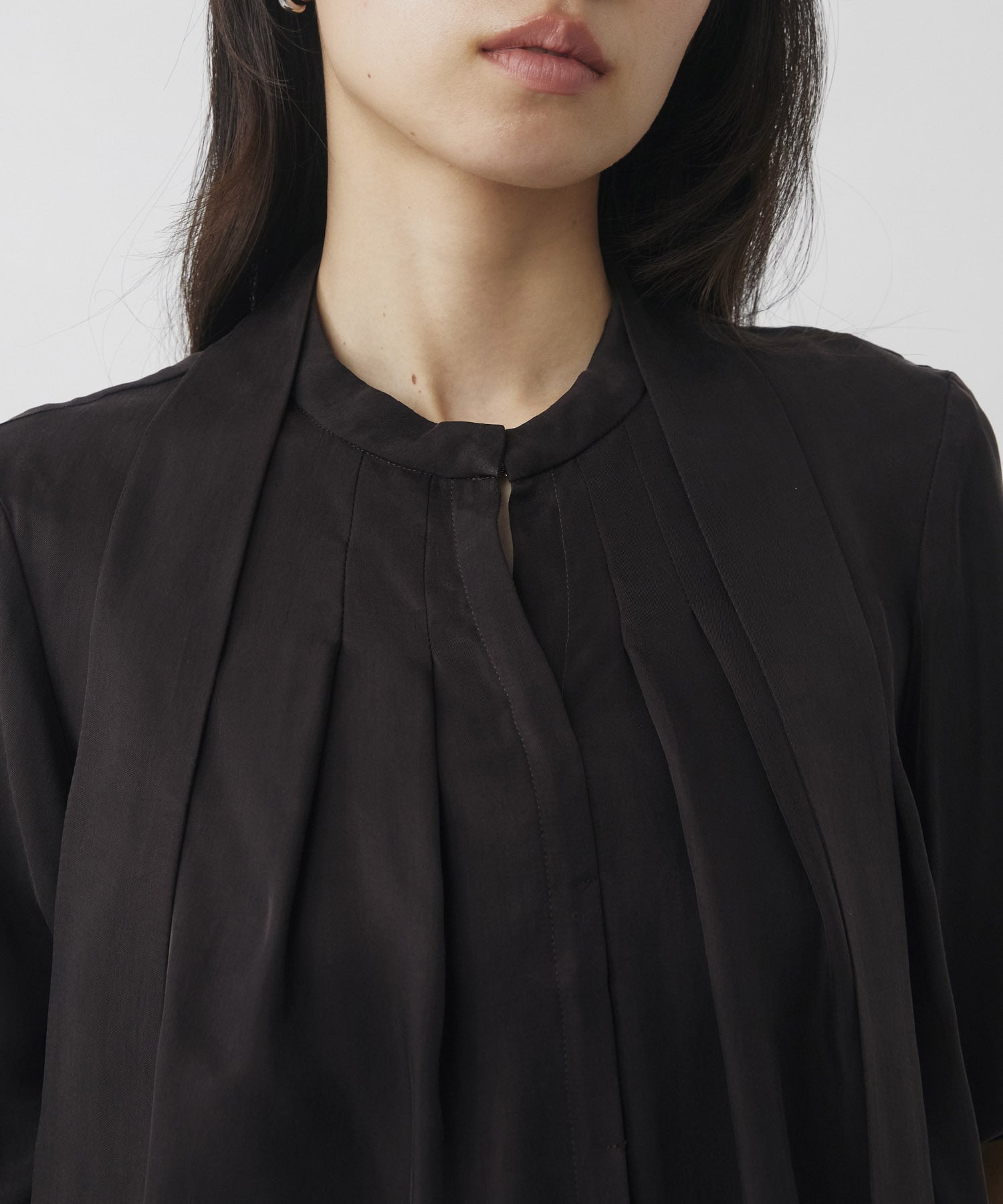 キュプラタックハーフスリーブブラウス