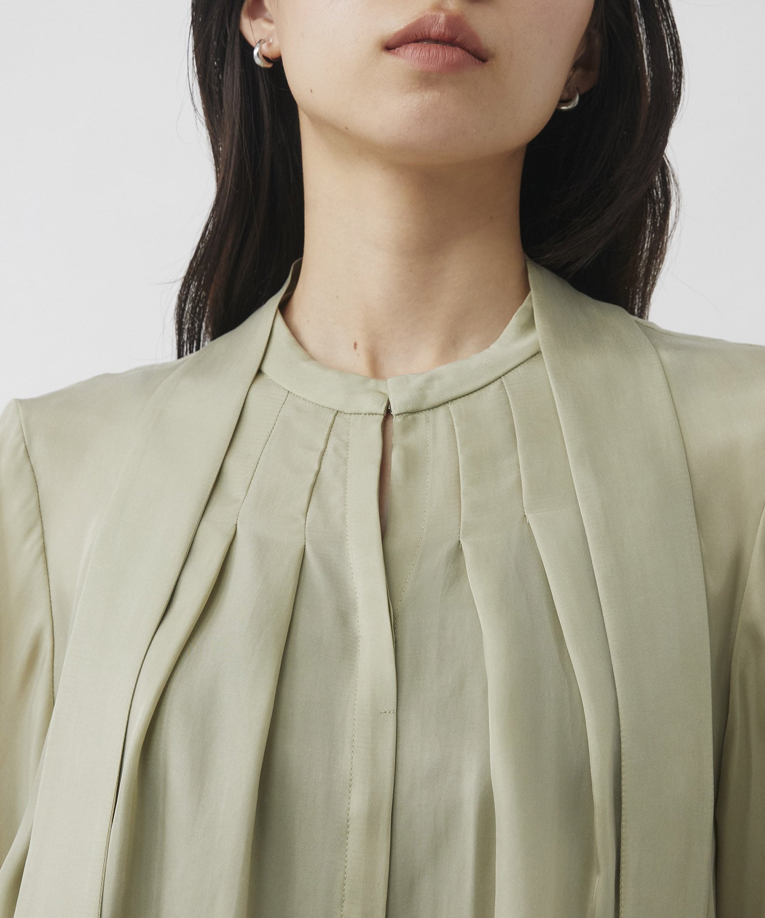 キュプラタックハーフスリーブブラウス