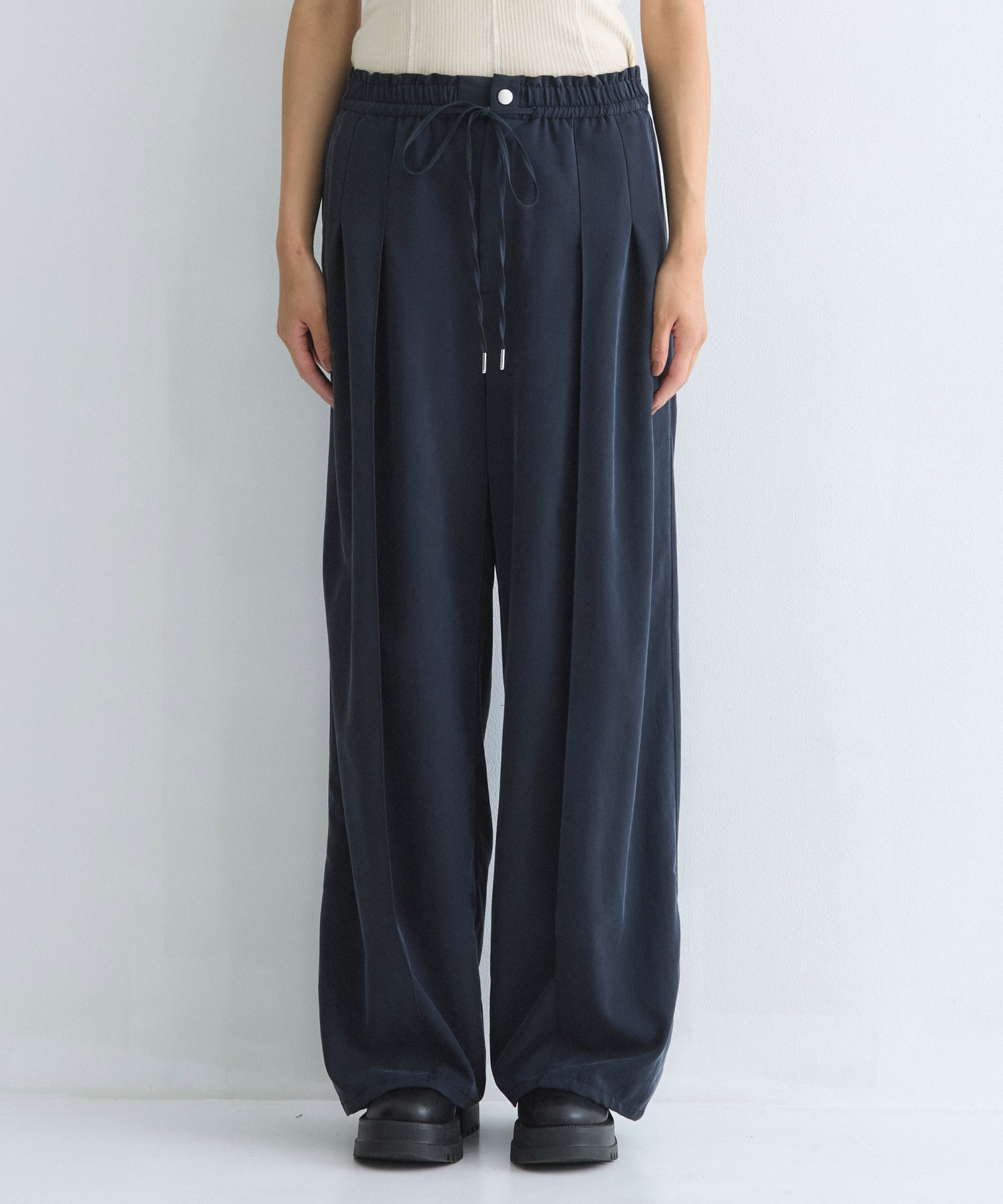 レーヨンフィブリルワイドパンツ