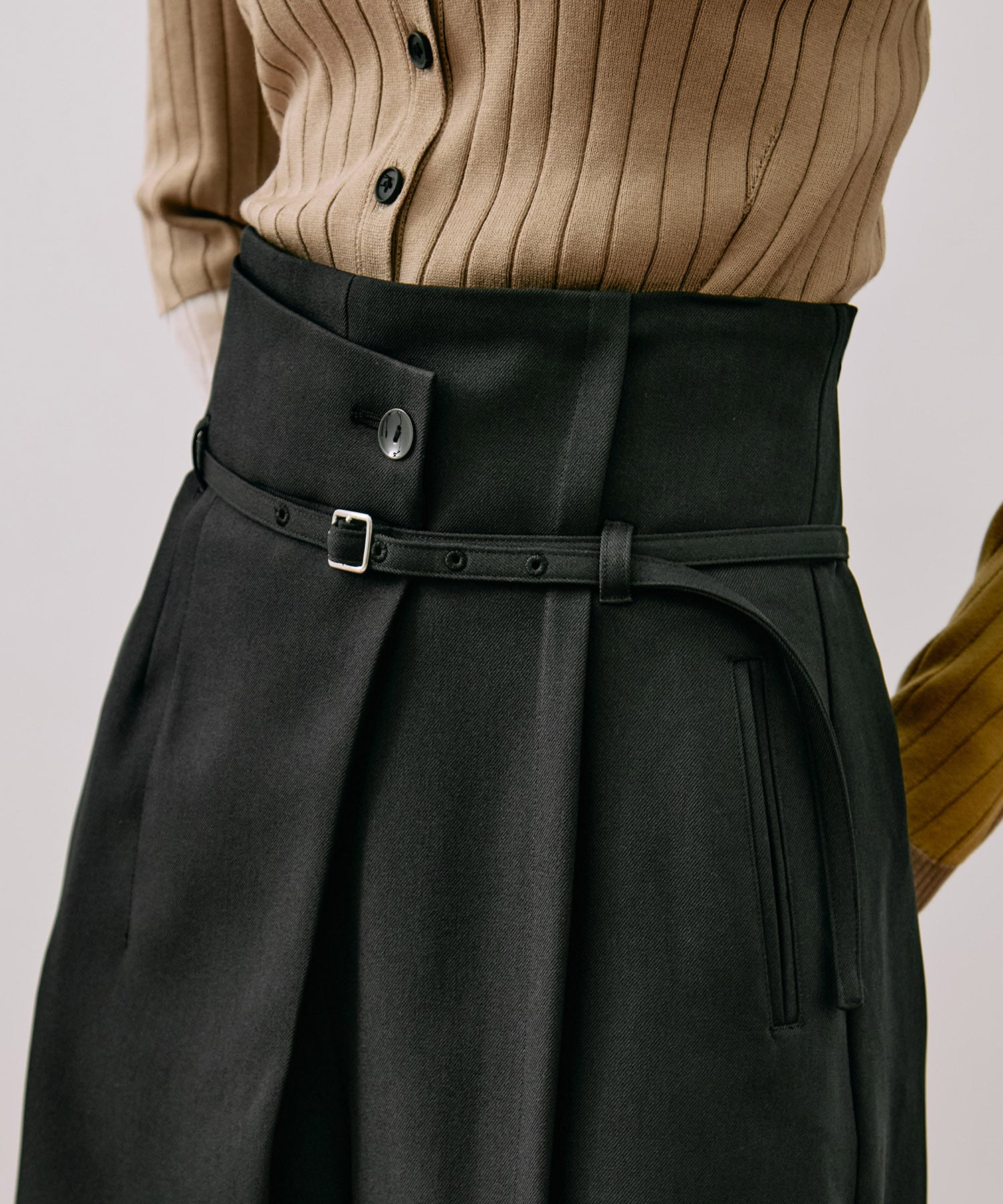 〈残りわずか〉HAKAMAアシメワイドパンツ