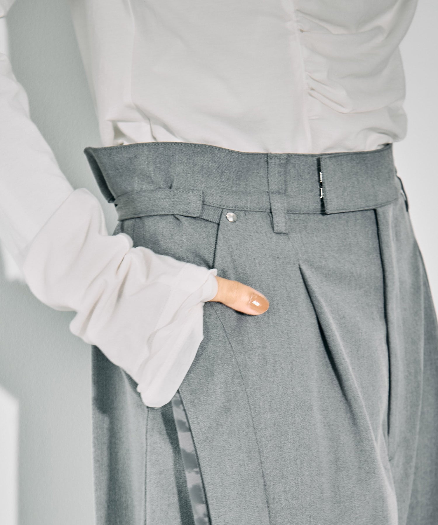 バレルレッグパンツ
