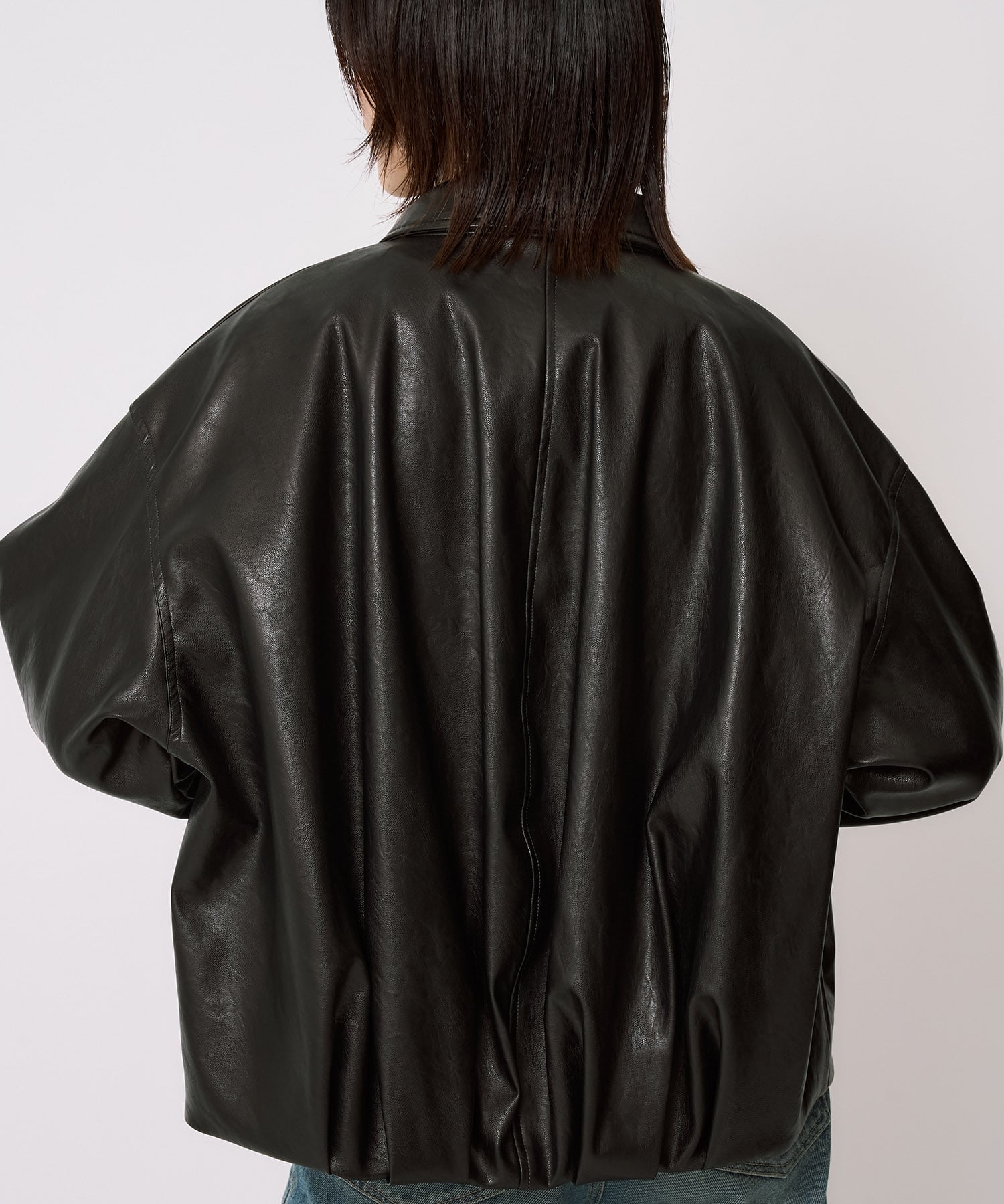 コクーンレザーボンバージャケット