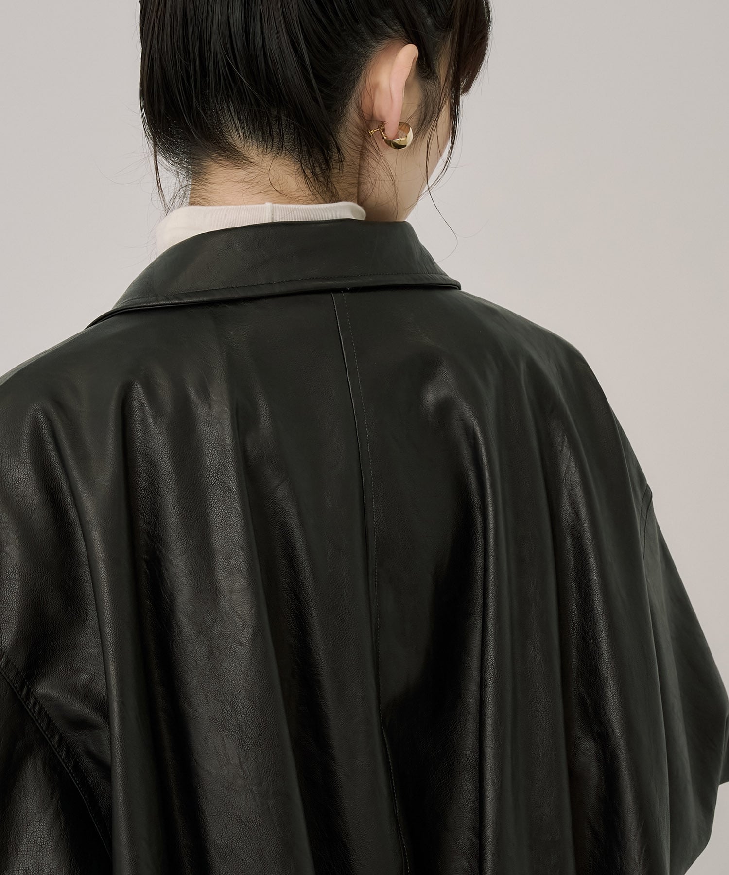 コクーンレザーボンバージャケット