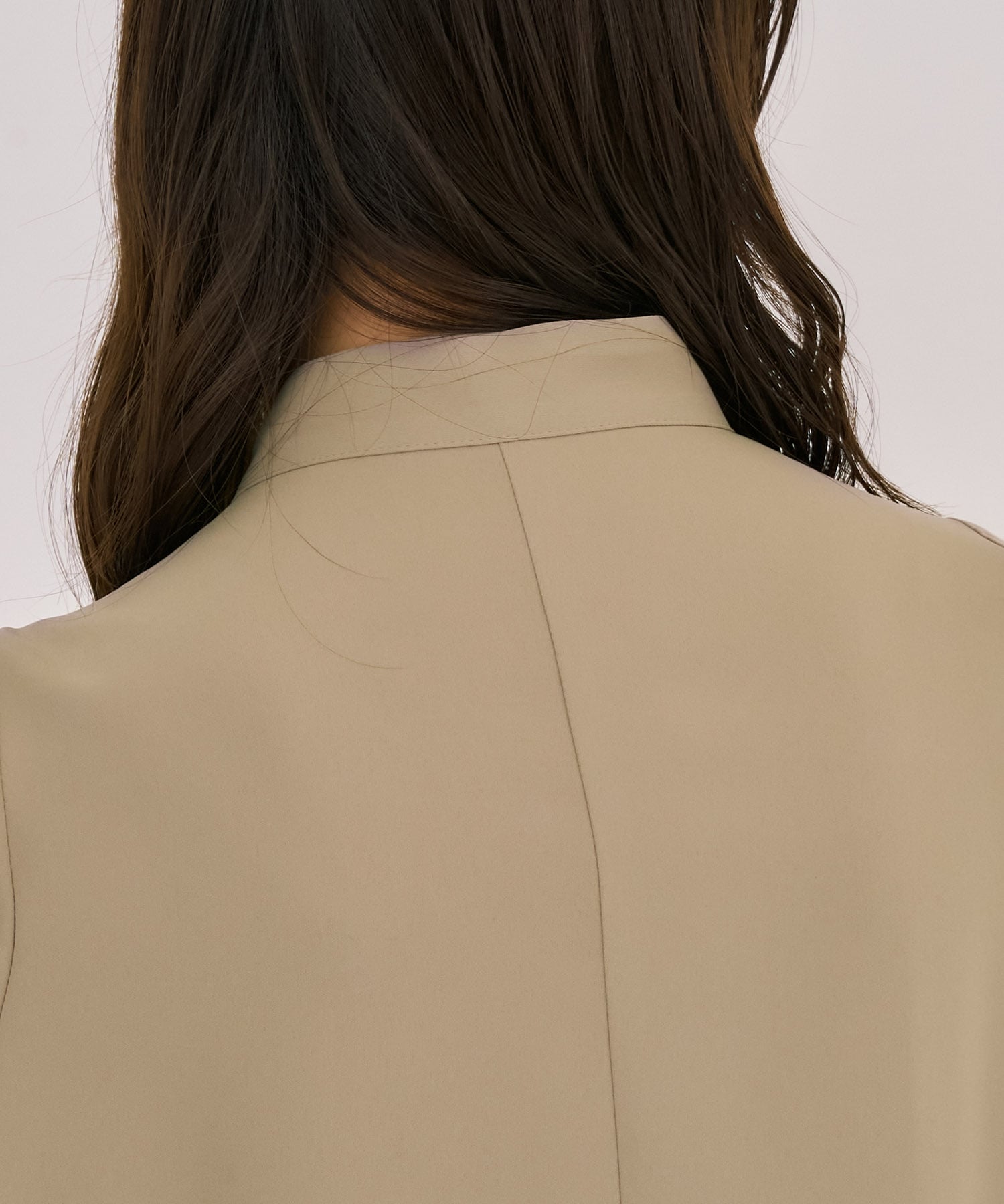 タイボタンメルトタッチブラウス