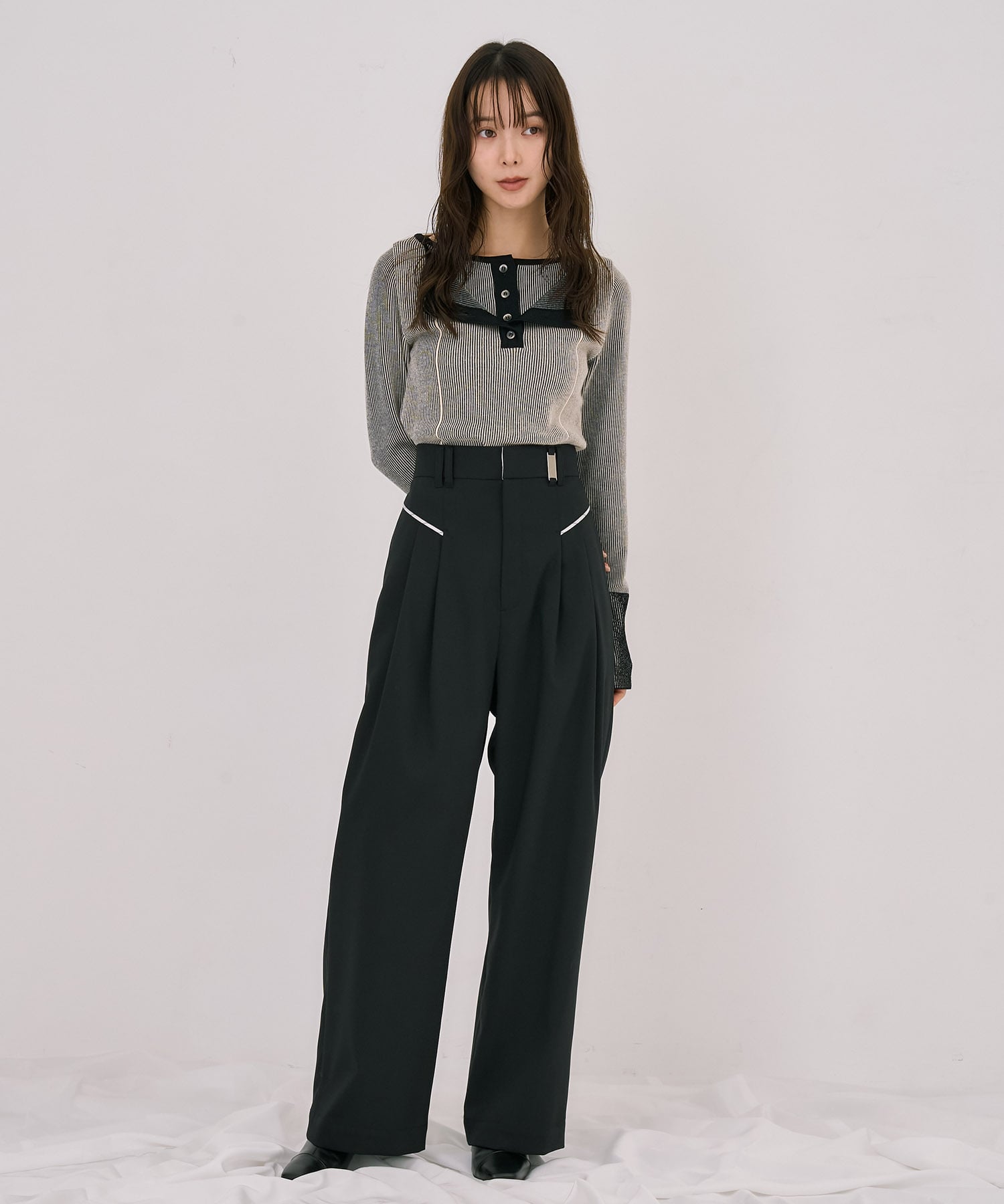 Wカラーレイヤーニット