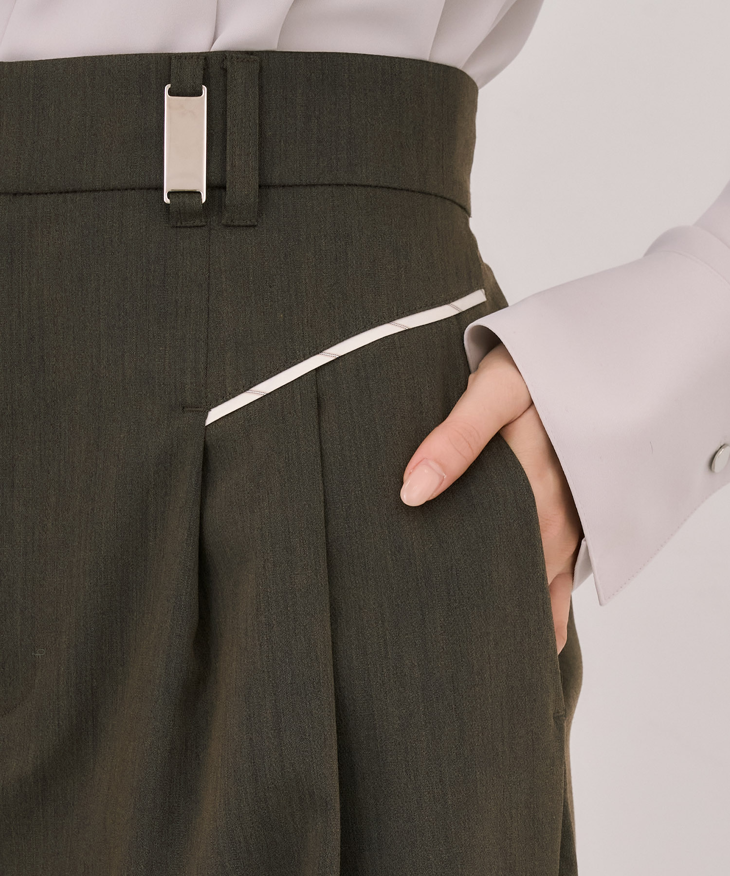 プレートループパンツ