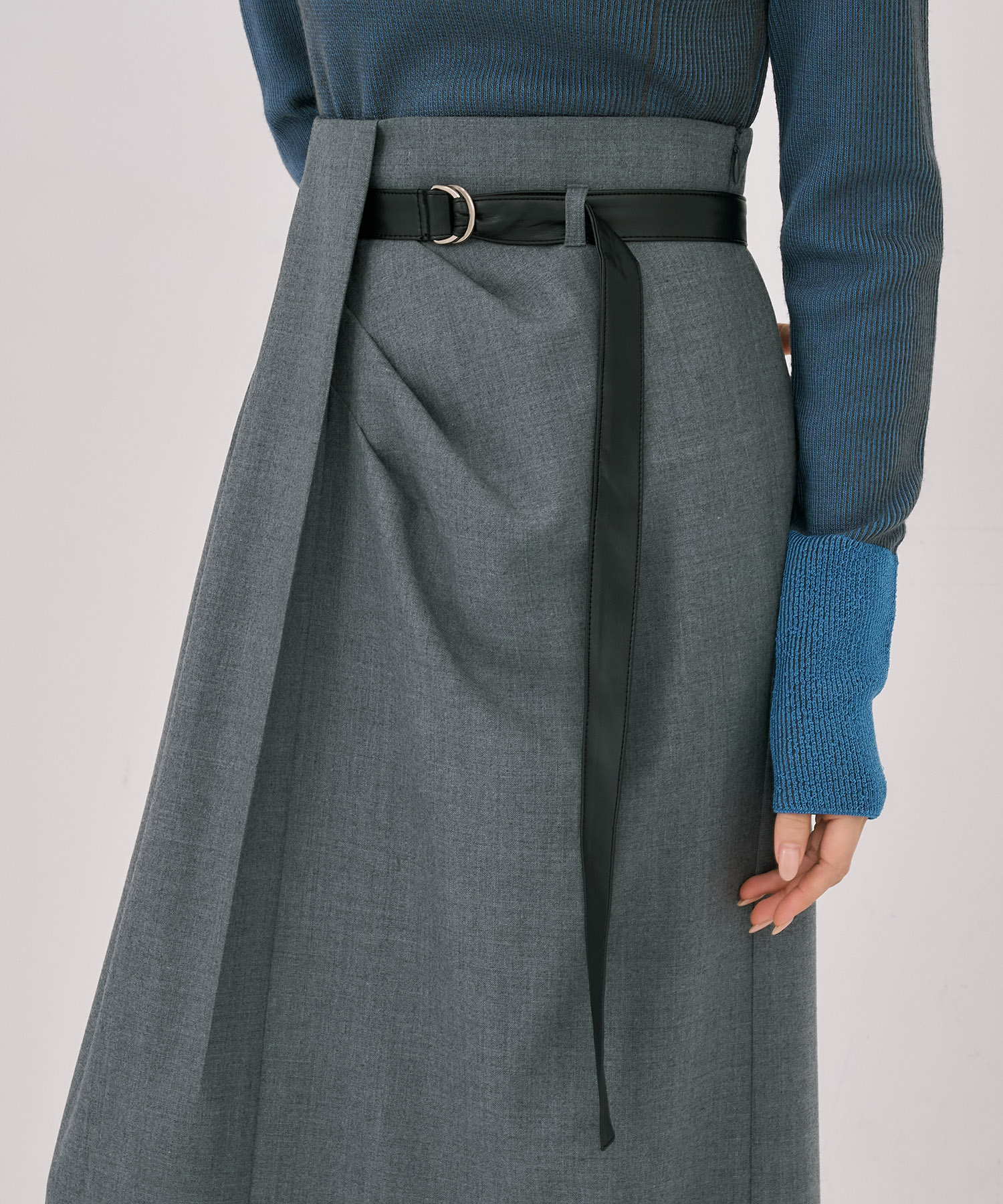 タックドレープアイラインスカート