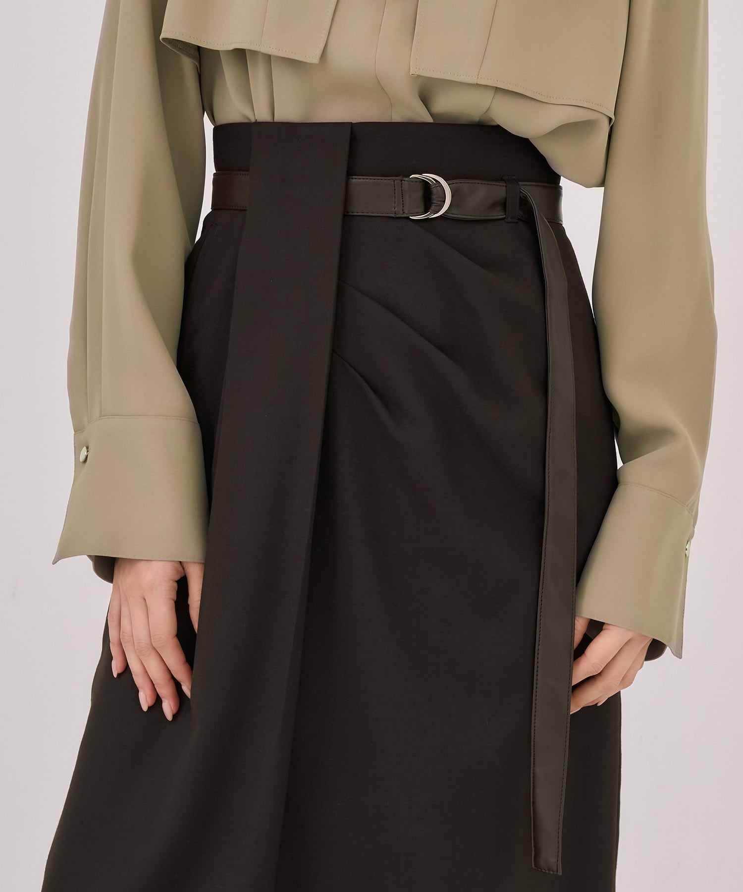 タックドレープアイラインスカート