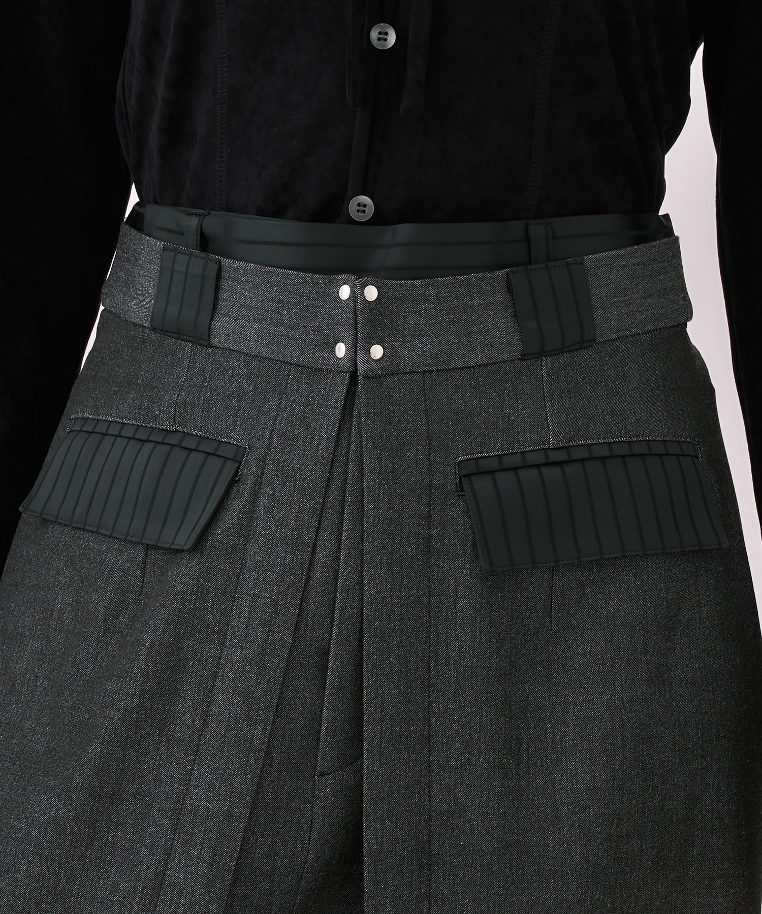 ダブルベルトラップスカート