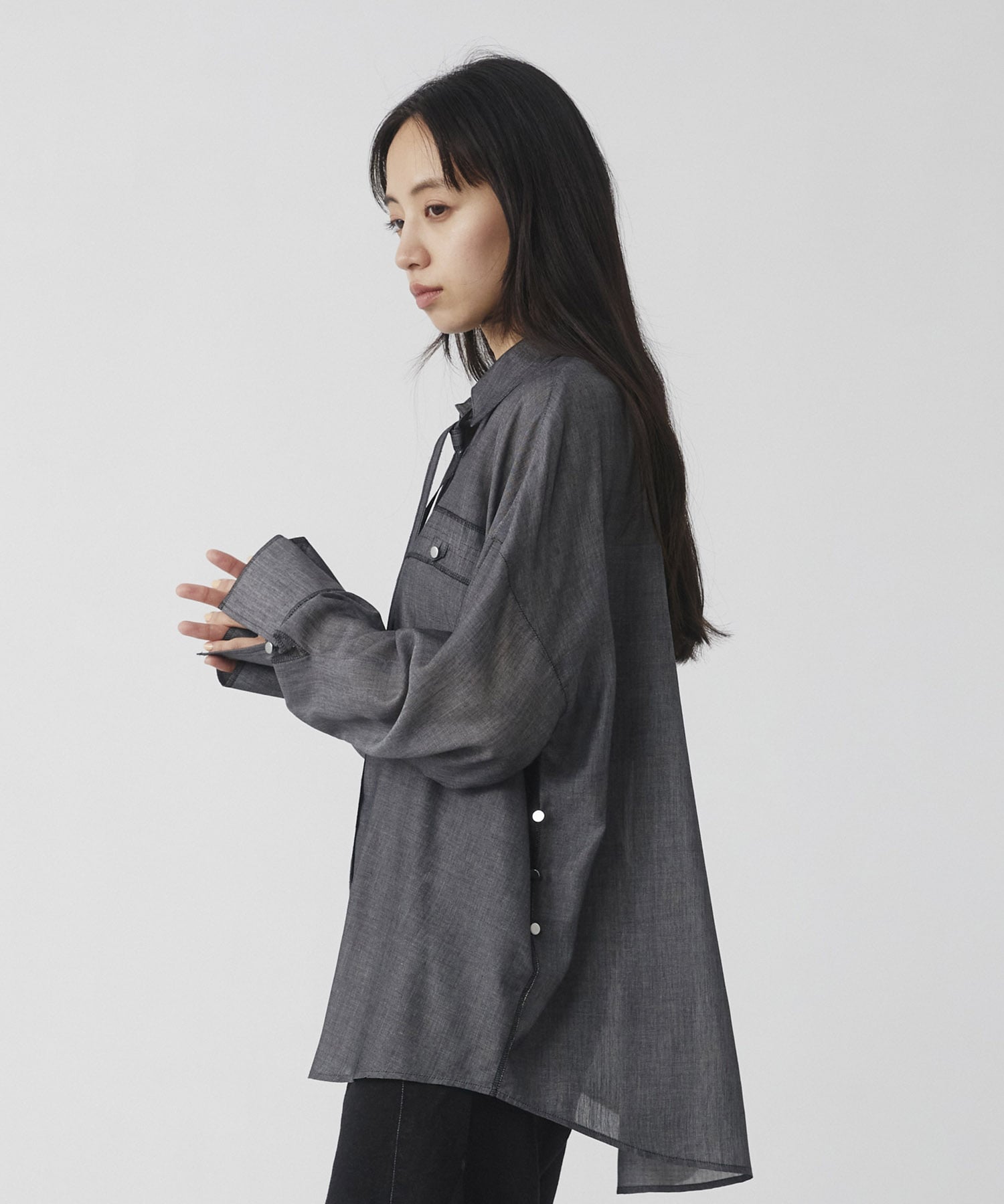 シアーデニムトリムシャツ