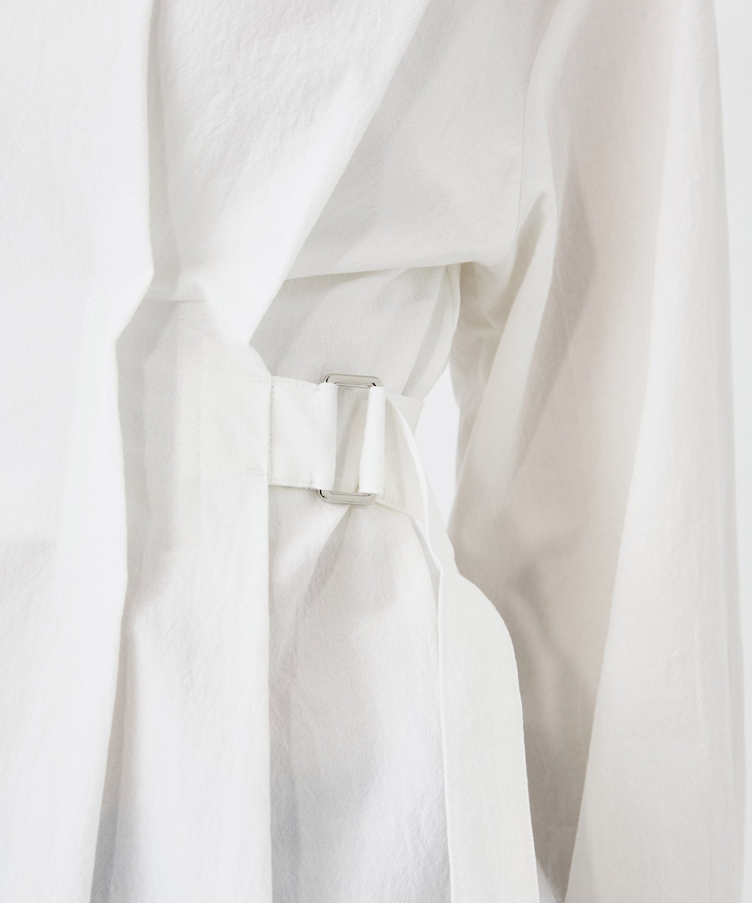 タックゴムシェイプベルトシャツ