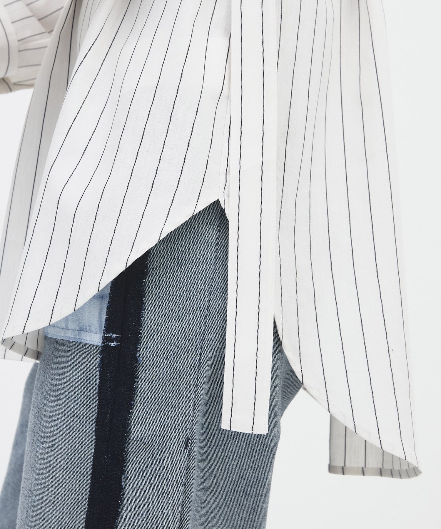 タックゴムシェイプベルトシャツ