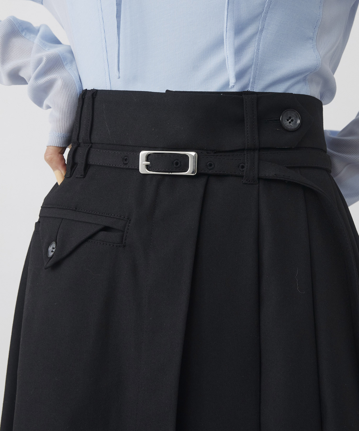 アシンメトリータックプリーツスカート