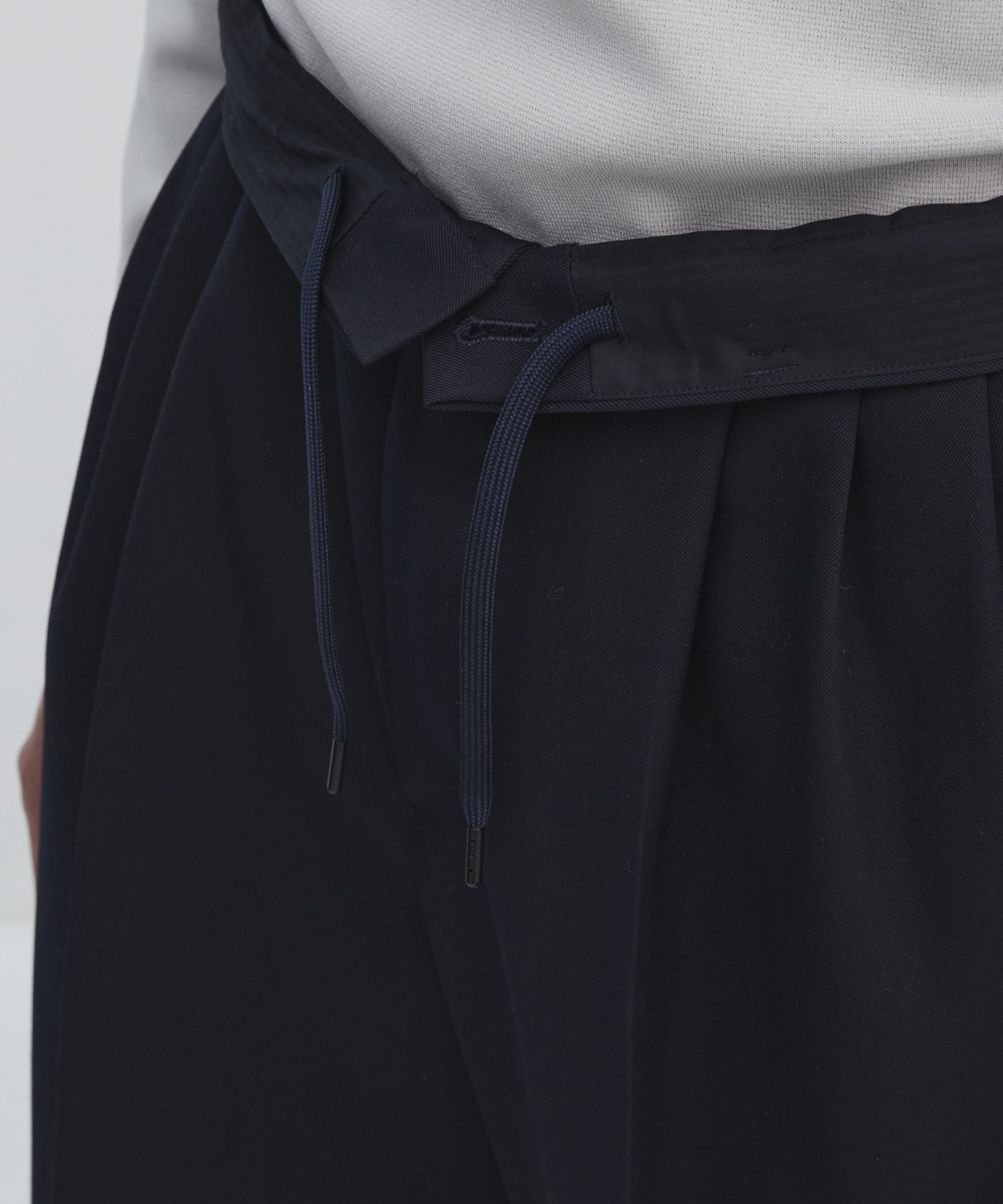 〈2026SS｜数量限定〉MAX GABARDINE 3タックストレートパンツ