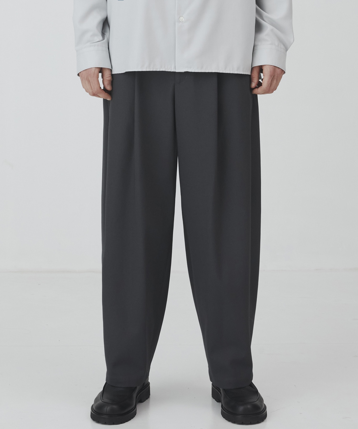 〈2026SS〉ハイツイスト バレルチノパンツ