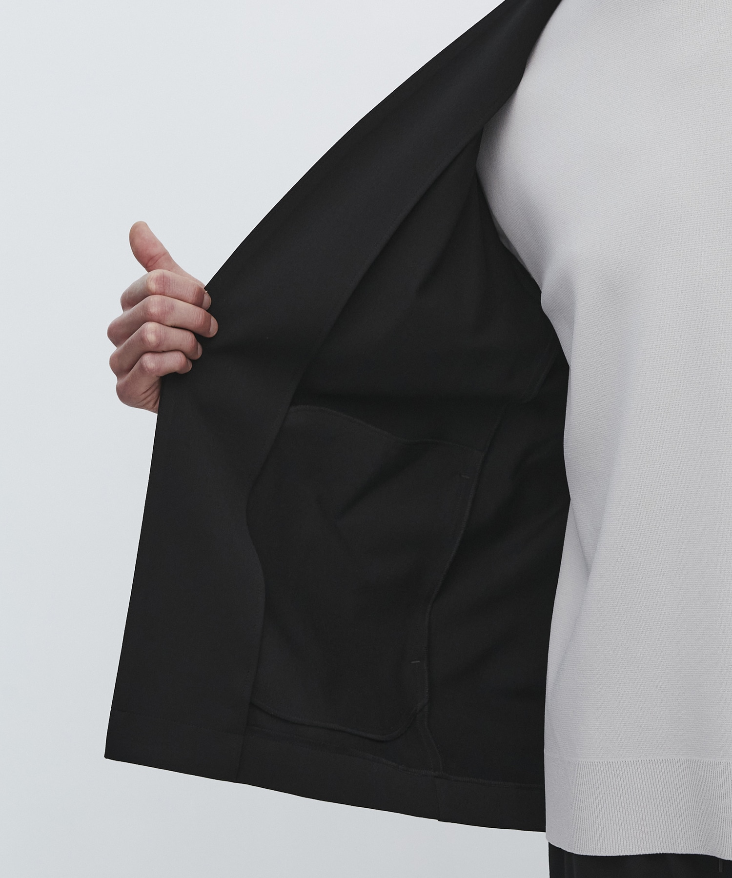 アウトラスト カーディガン