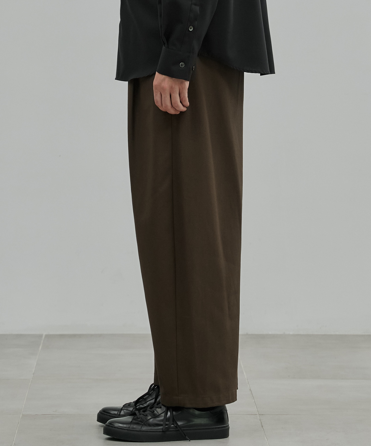 ハイツイスト バレルチノパンツ