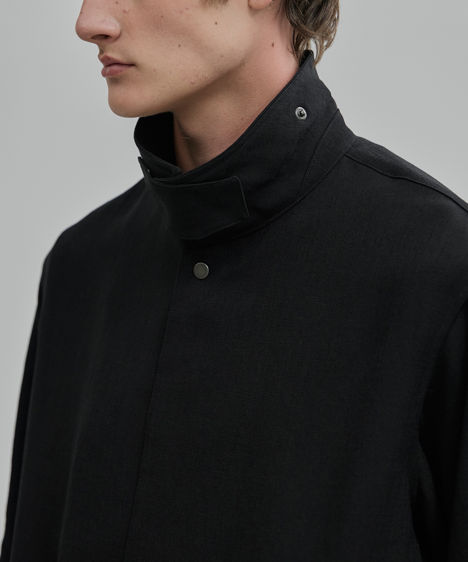 〈新発売〉MODERN SILK LINEN ショートスリーブブルゾン