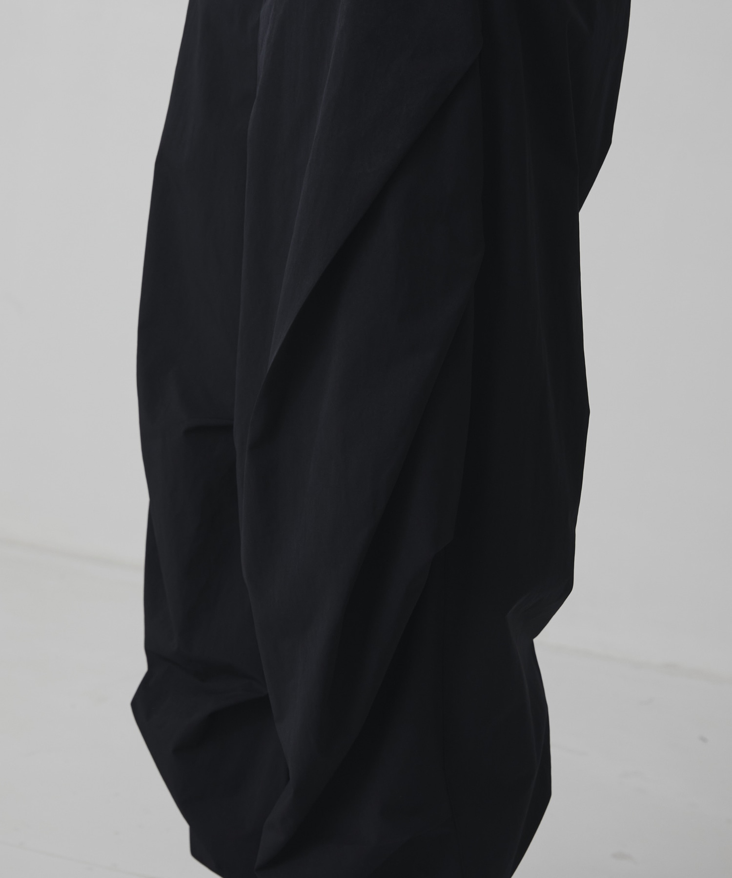 〈2026SS〉LIGHT DOLPHIN ワイドパラシュートパンツ