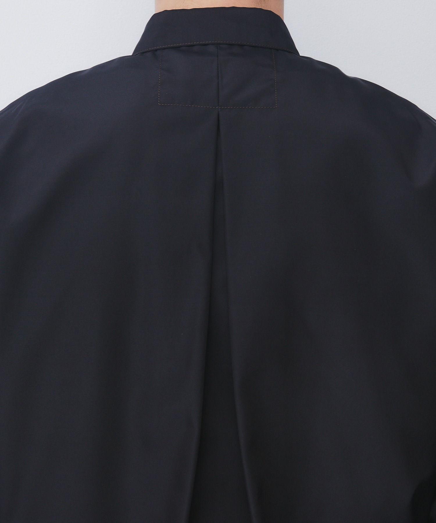 DRY SILK TAFFETA BACK PLEATS SHIRT