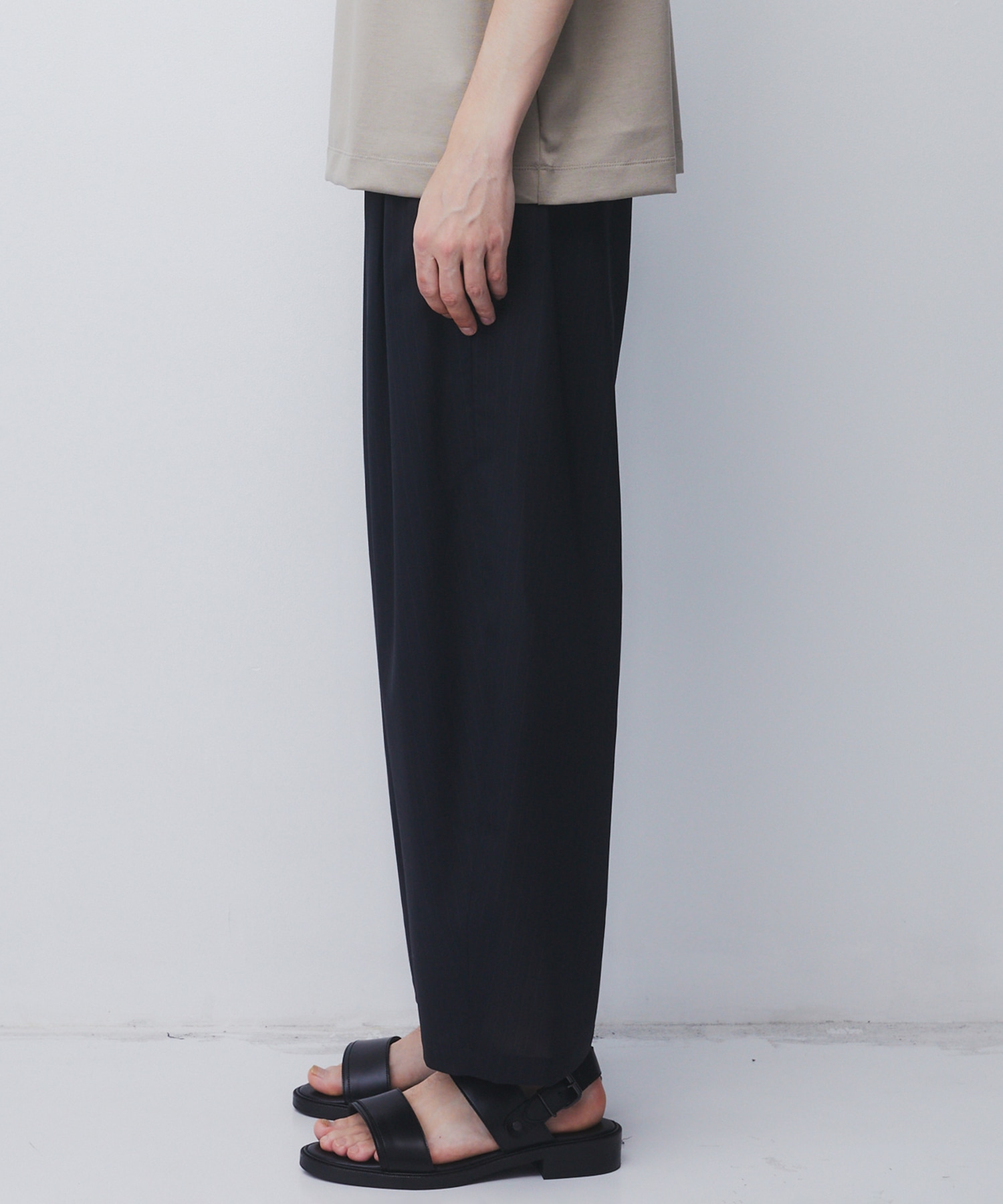 〈WEB限定|先行販売〉AIR WOOL ストライプバレルスラックス