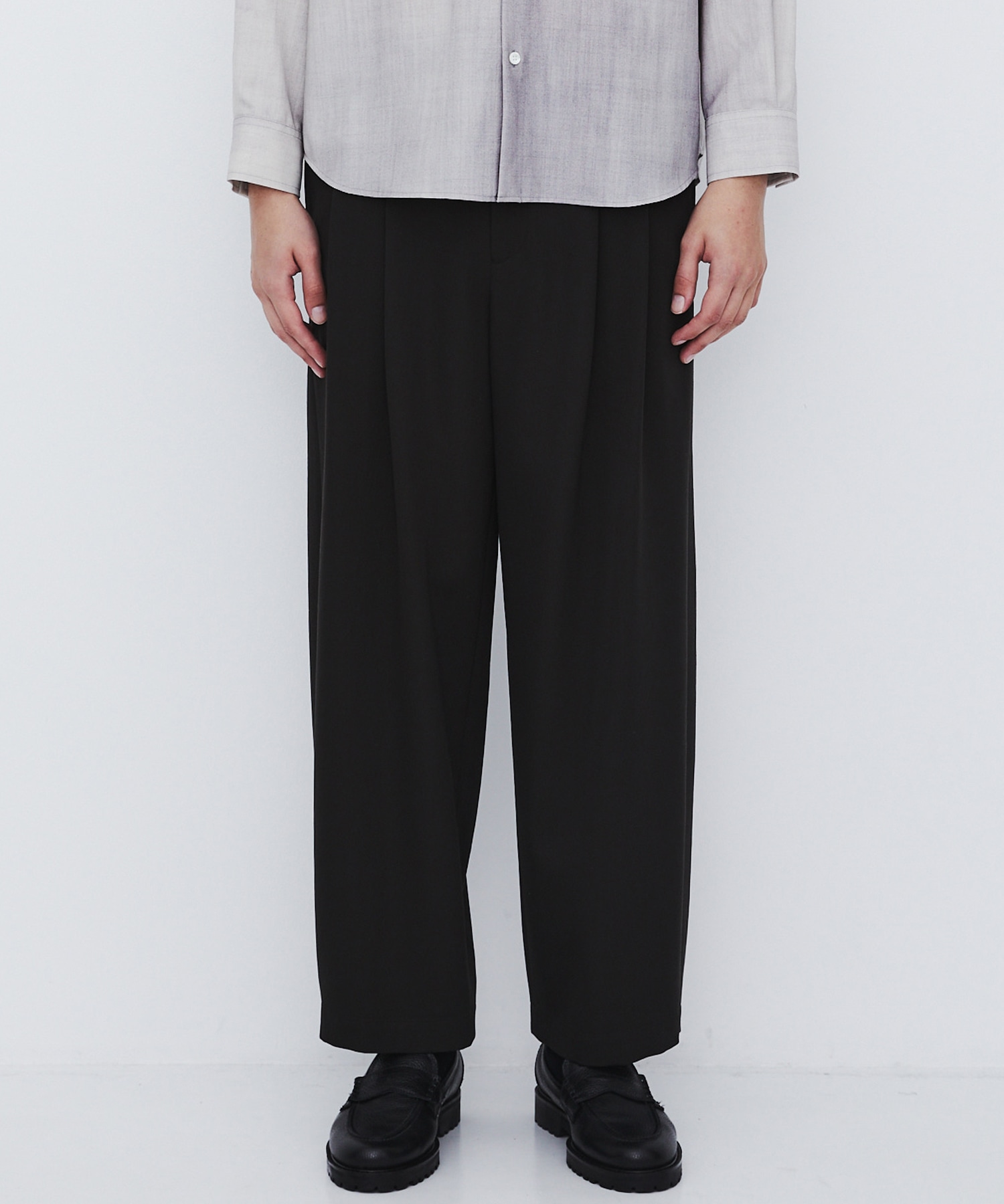 〈WEB先行販売〉超撥水 WOOL GABARDINE 2タックバレルパンツ