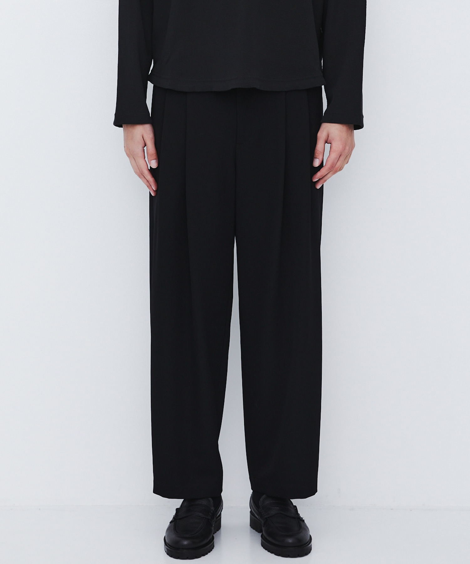 〈WEB先行販売〉超撥水 WOOL GABARDINE 2タックバレルパンツ