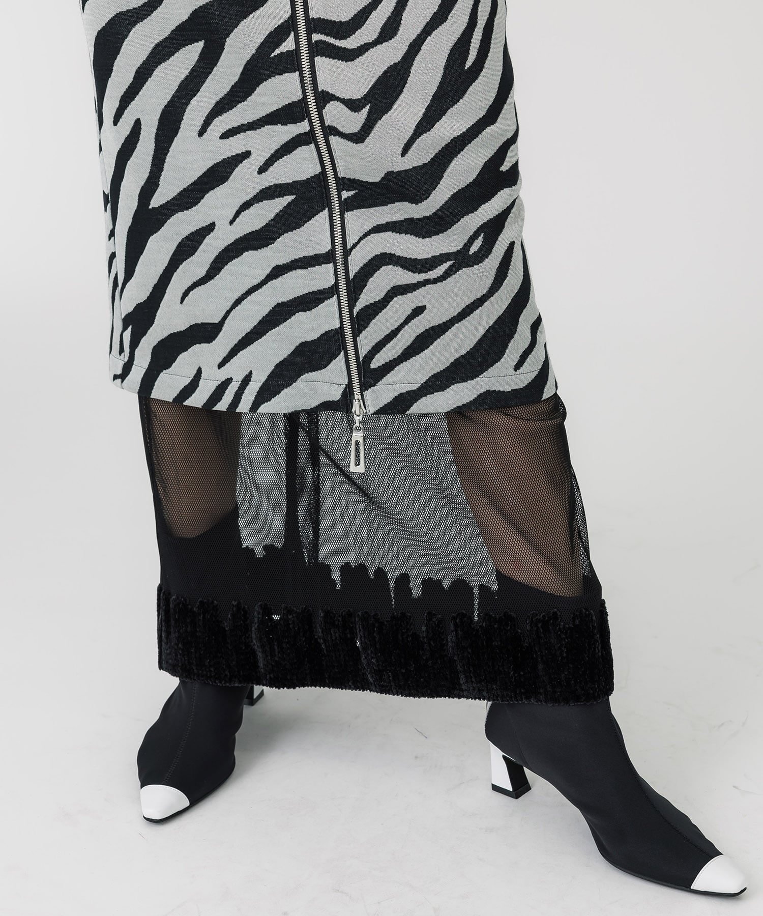 ゼブラレイヤード刺繍スカート(1 BLACK): : ウィメンズ｜UNITED TOKYO