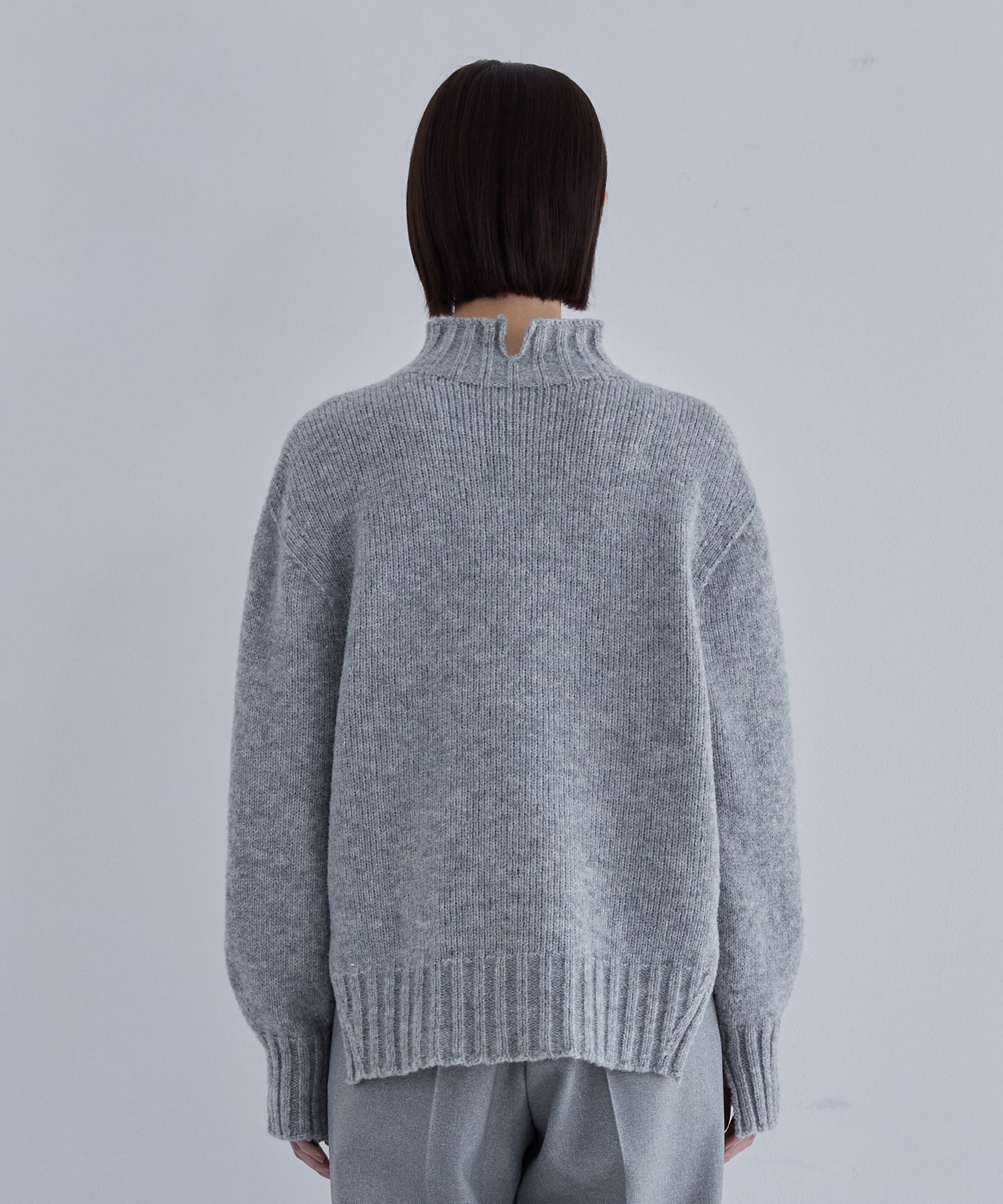 ループヤーンラメコンビタートルニット