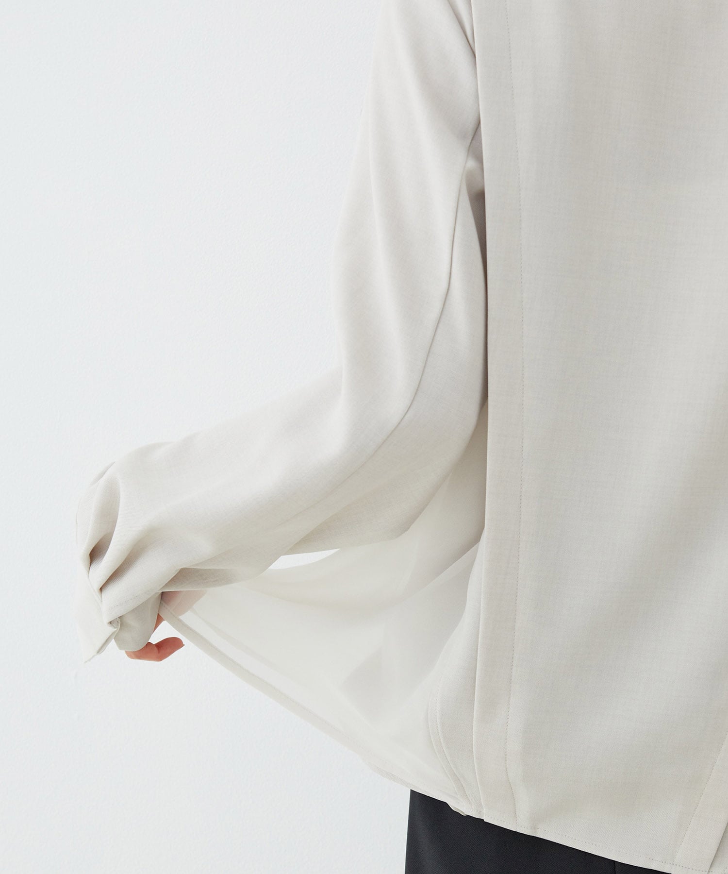 シアーレイヤーブラウス