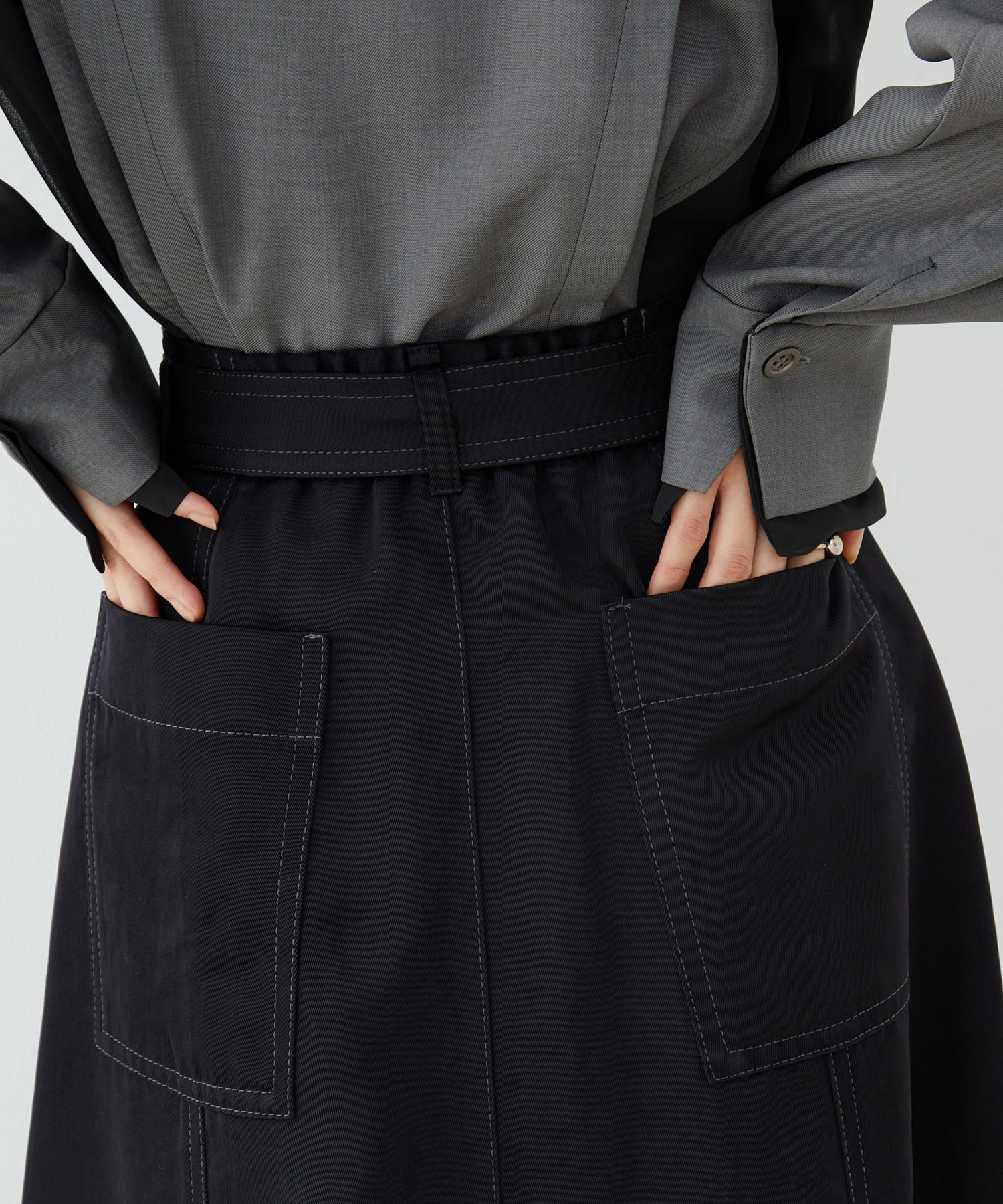 ステッチワークポケットスカート